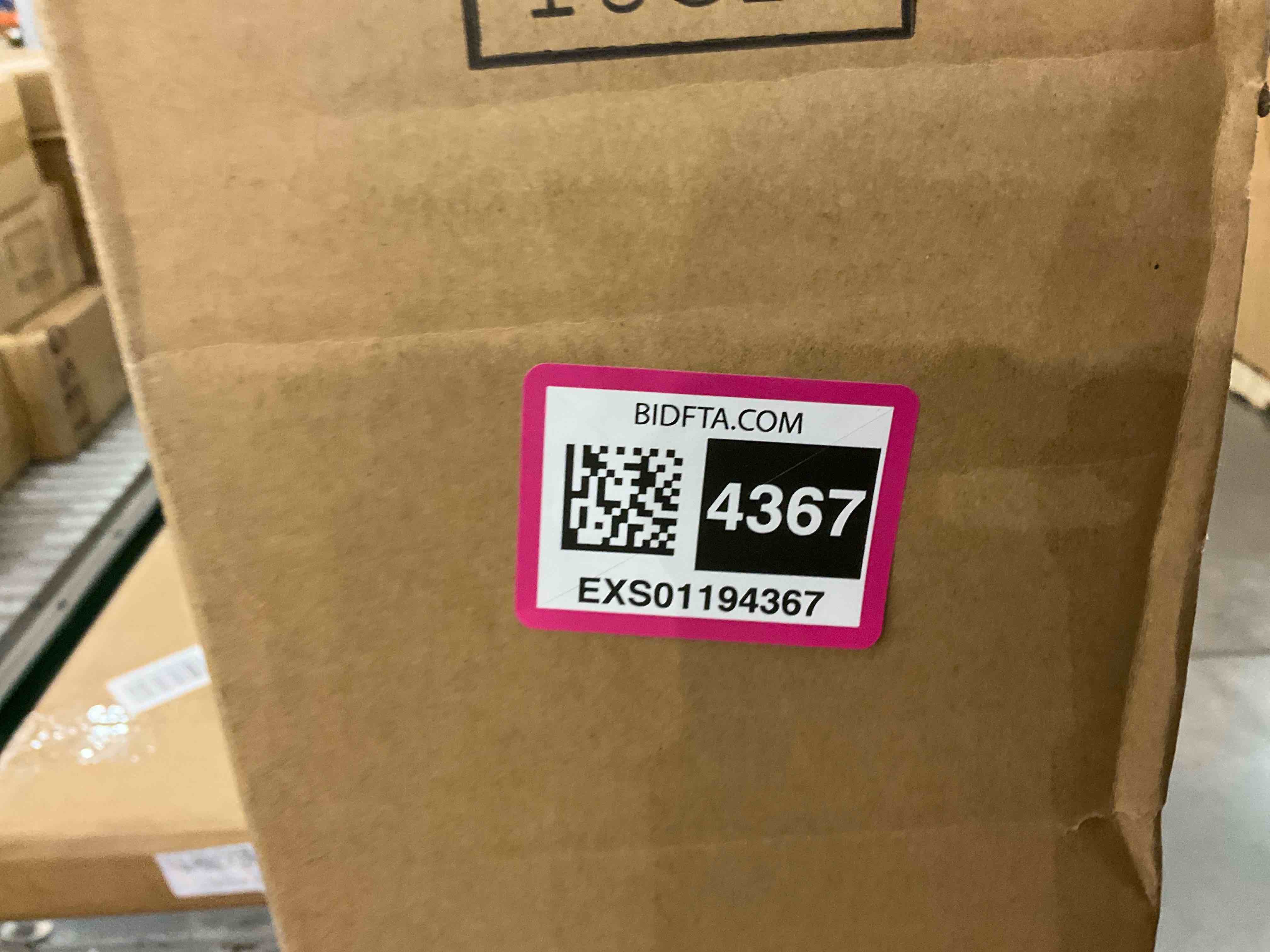 https://s3.amazonaws.com/lotting-images-prod/BargainHunt/EXS01194367_1709562479943.jpeg