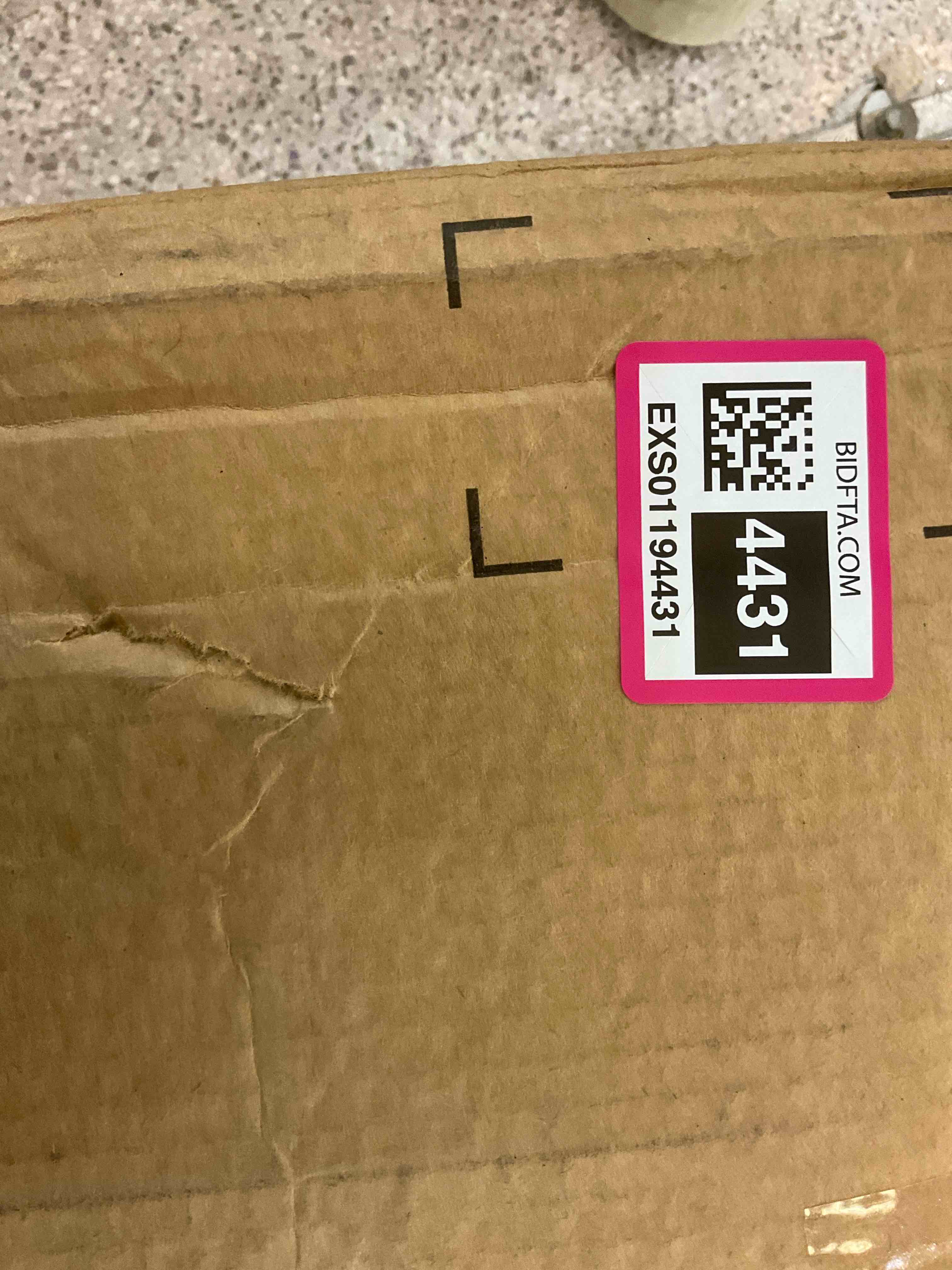 https://s3.amazonaws.com/lotting-images-prod/BargainHunt/EXS01194431_1709573854045.jpeg