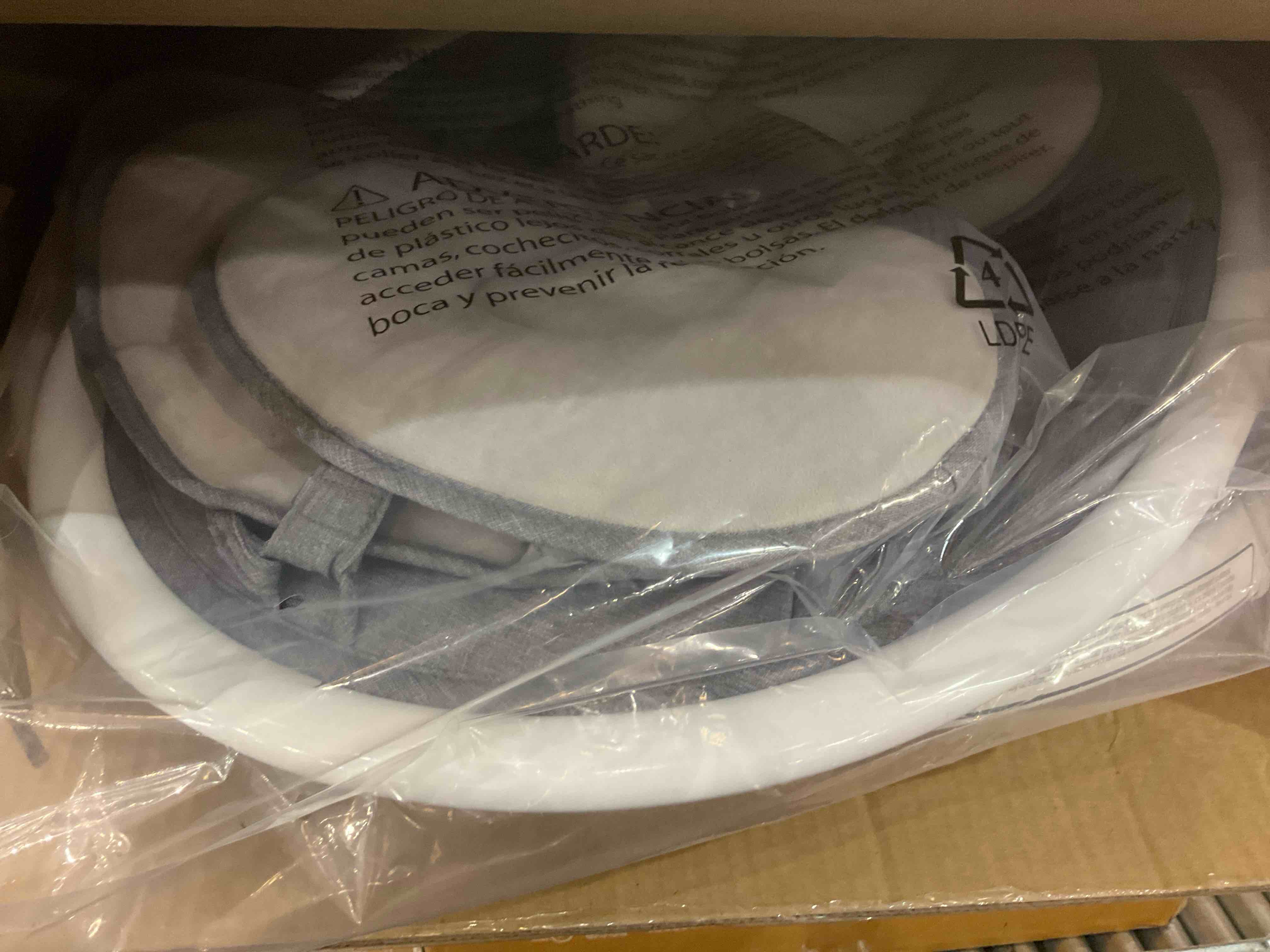 https://s3.amazonaws.com/lotting-images-prod/BargainHunt/EXS01194454_1709576304831.jpeg
