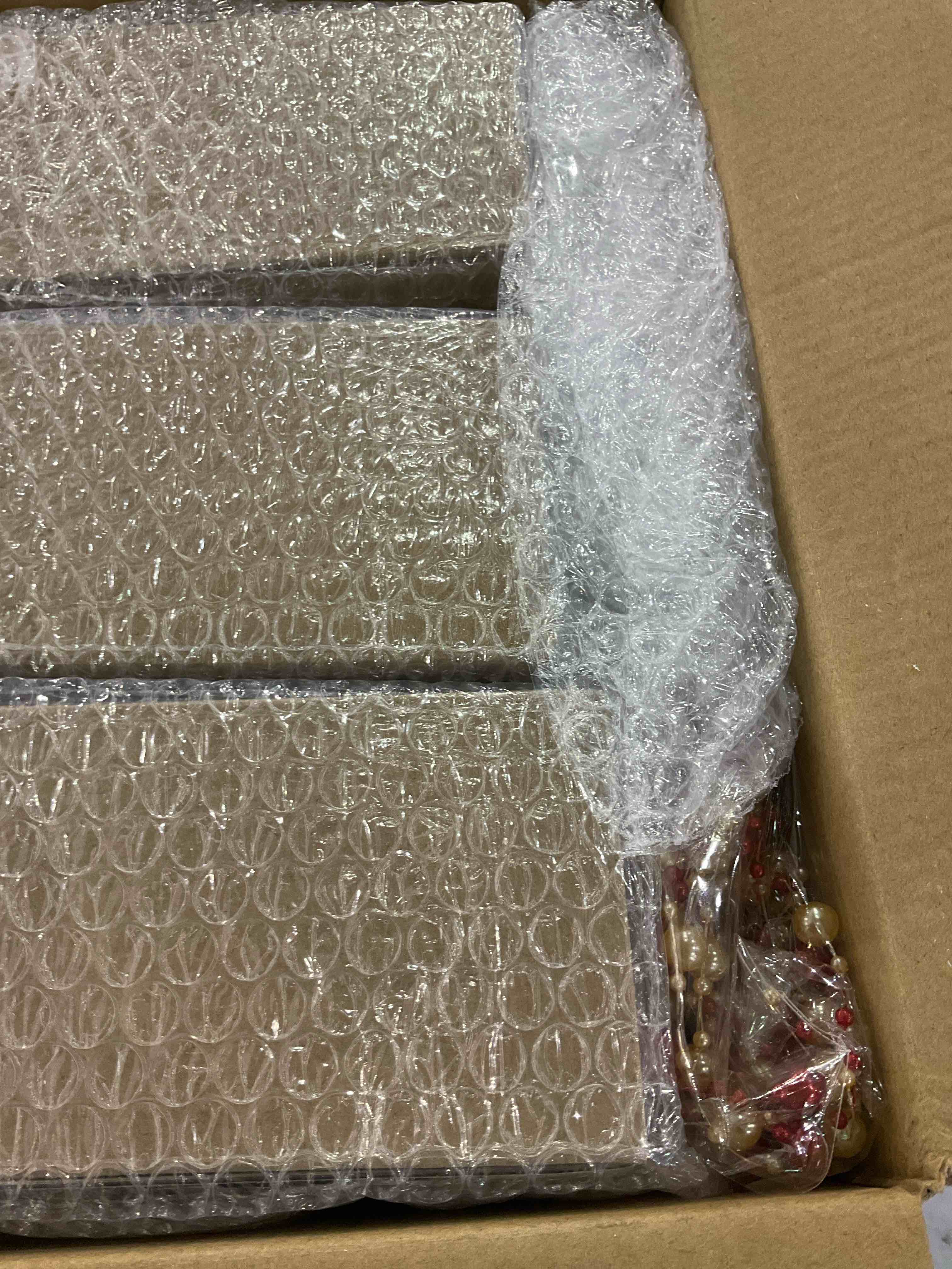 https://s3.amazonaws.com/lotting-images-prod/BargainHunt/EXS01194504_1709122851216.jpeg