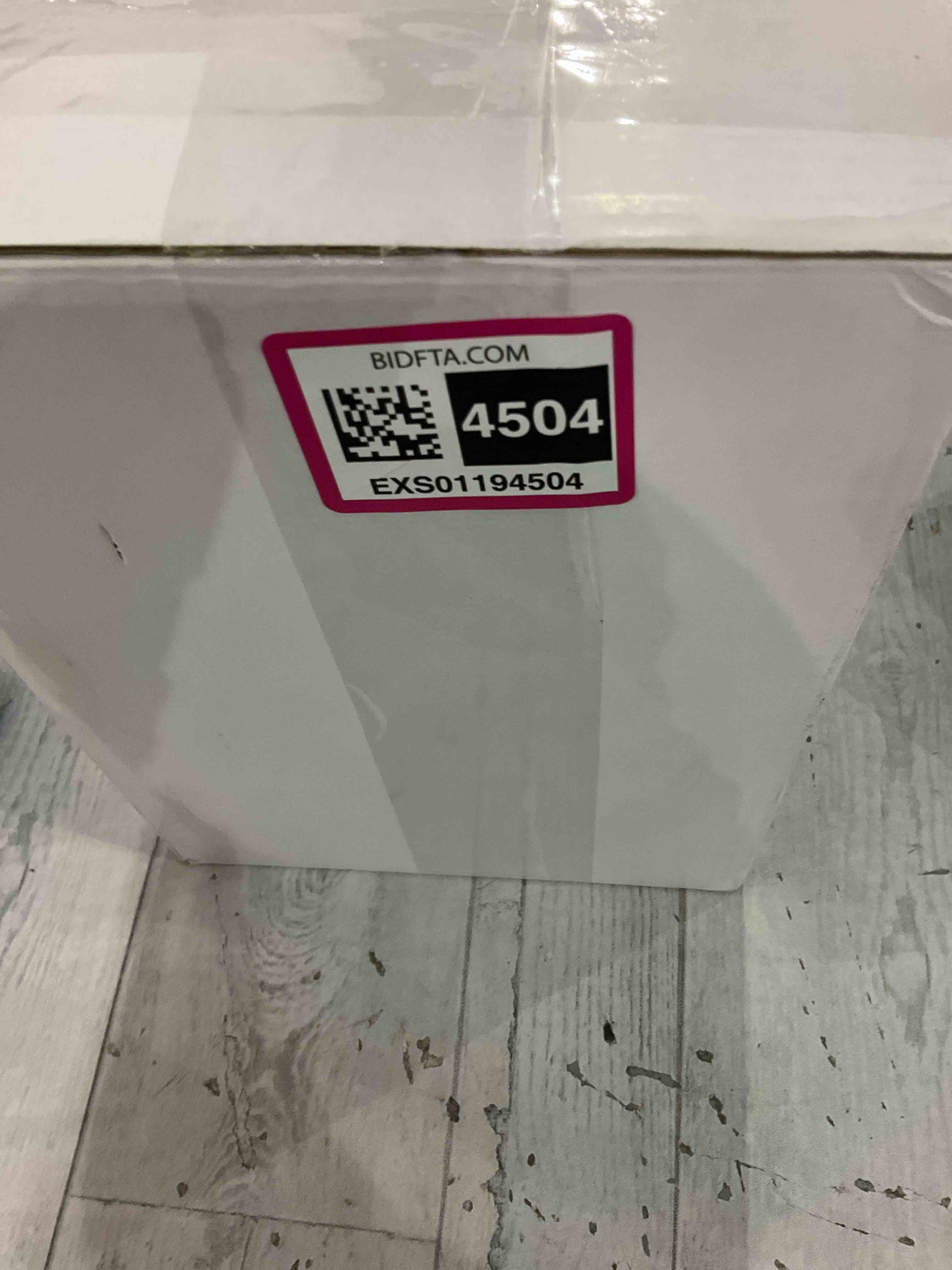 https://s3.amazonaws.com/lotting-images-prod/BargainHunt/EXS01194504_1709122884396.jpeg