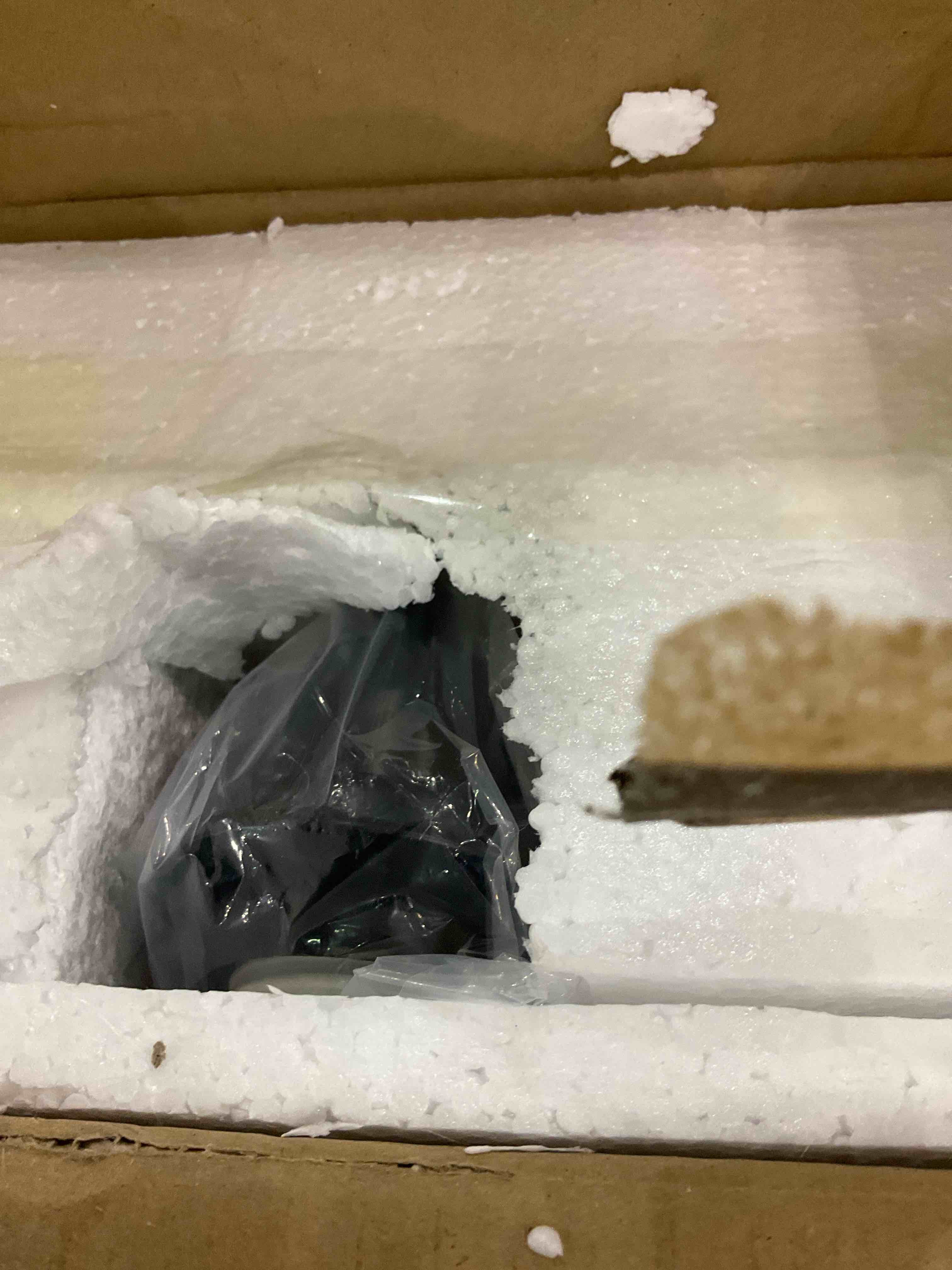 https://s3.amazonaws.com/lotting-images-prod/BargainHunt/EXS01194511_1709123398970.jpeg