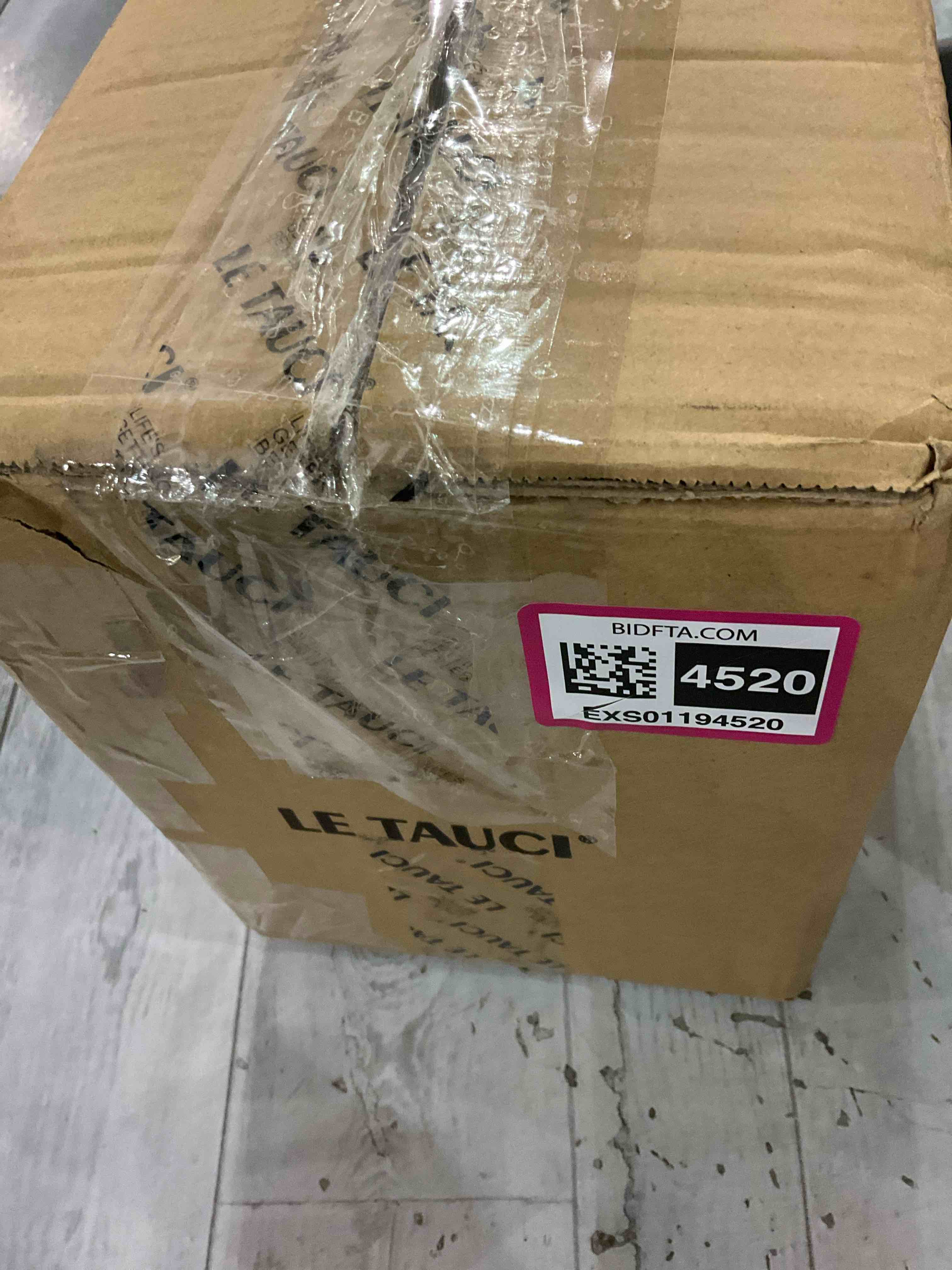 https://s3.amazonaws.com/lotting-images-prod/BargainHunt/EXS01194520_1709124959601.jpeg