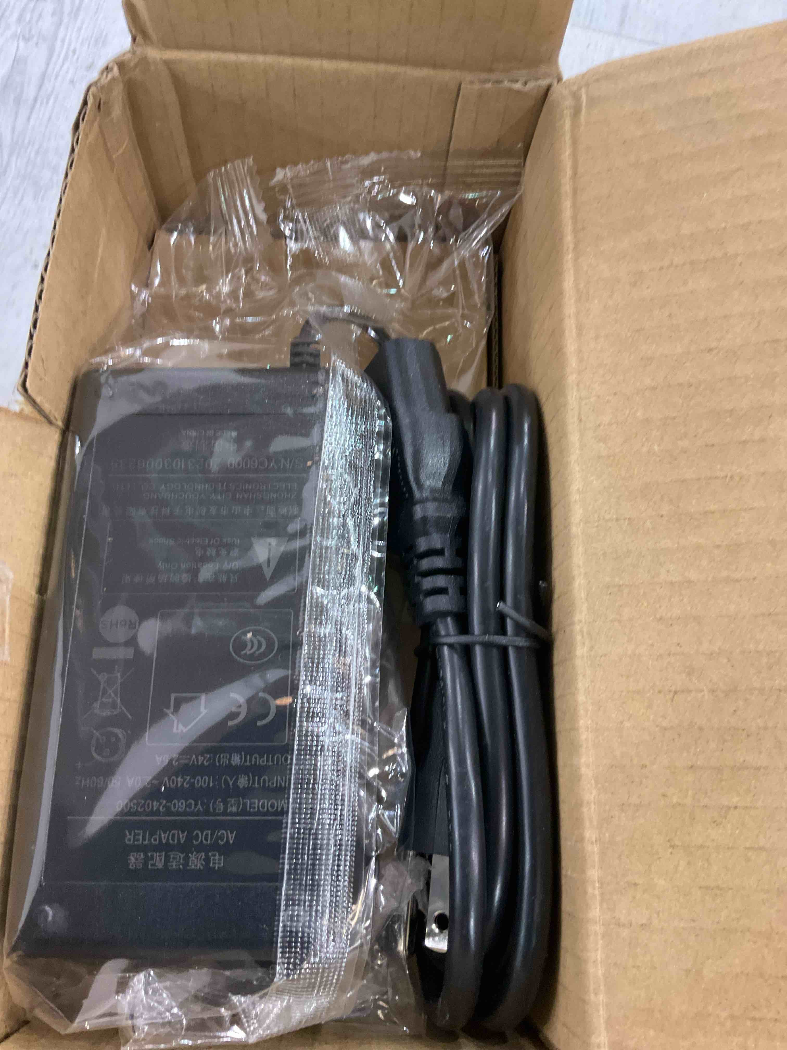 https://s3.amazonaws.com/lotting-images-prod/BargainHunt/EXS01194724_1709219165637.jpeg