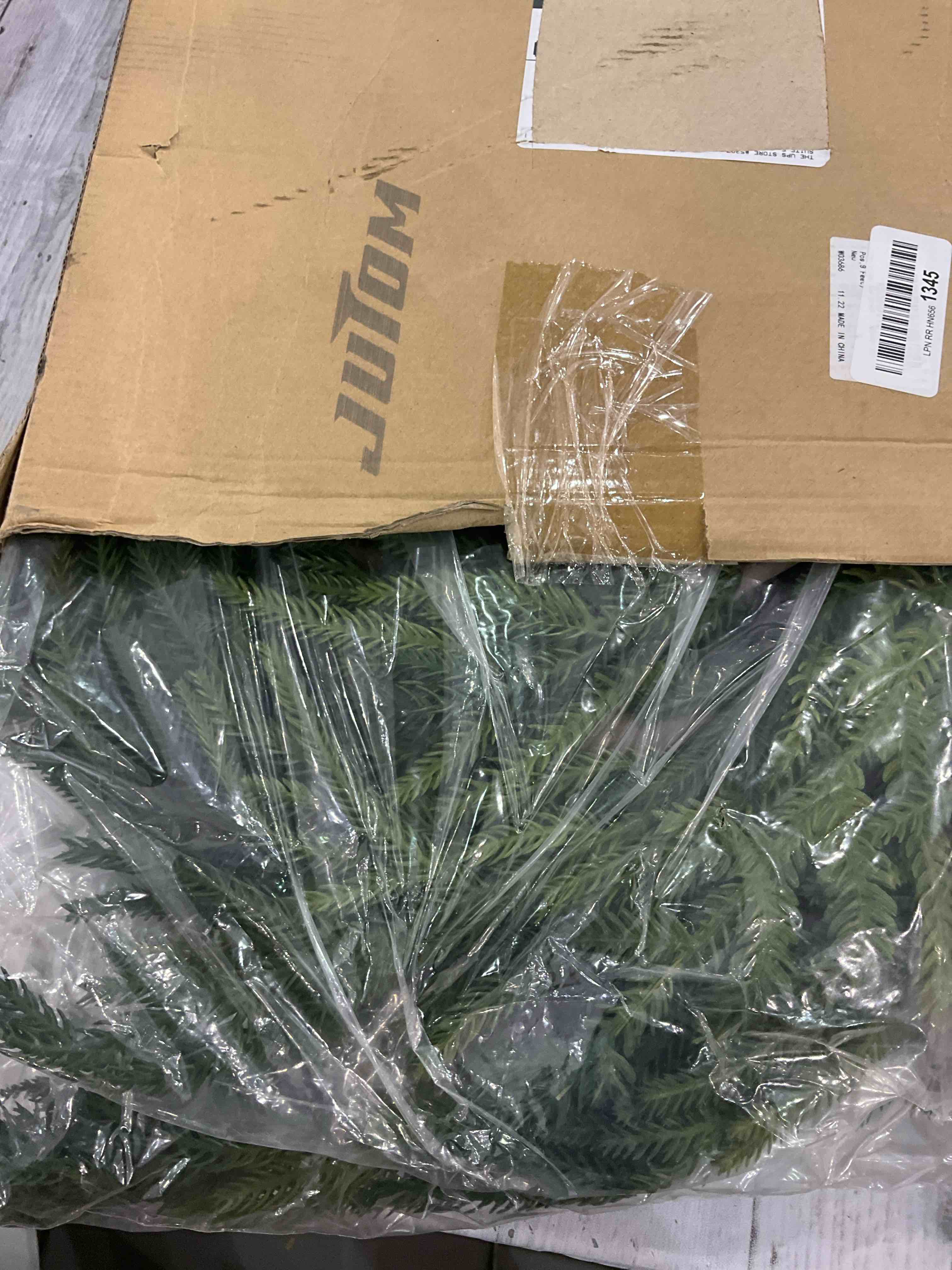 https://s3.amazonaws.com/lotting-images-prod/BargainHunt/EXS01194845_1709301109018.jpeg