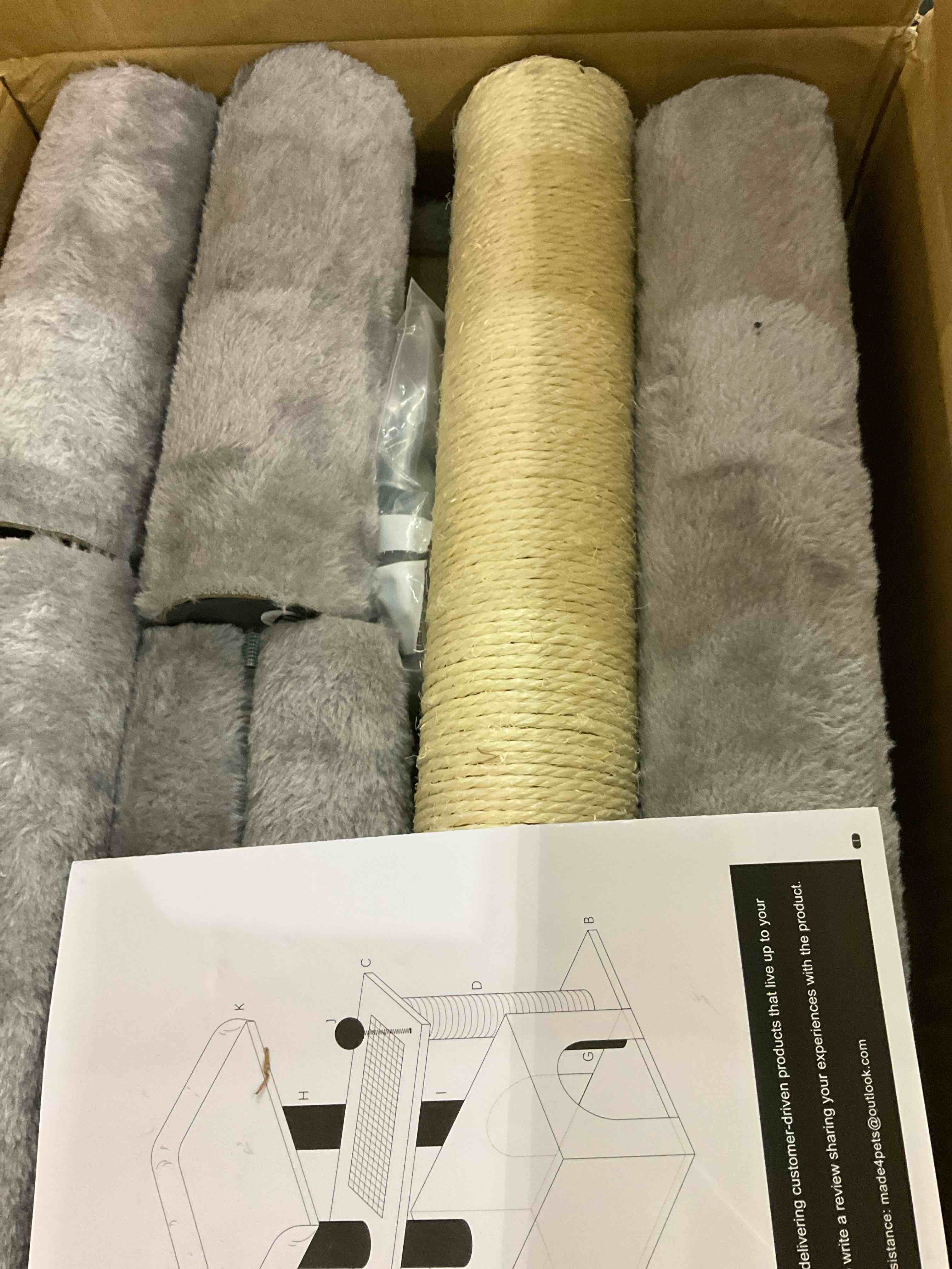 https://s3.amazonaws.com/lotting-images-prod/BargainHunt/EXS01194848_1709303354863.jpeg