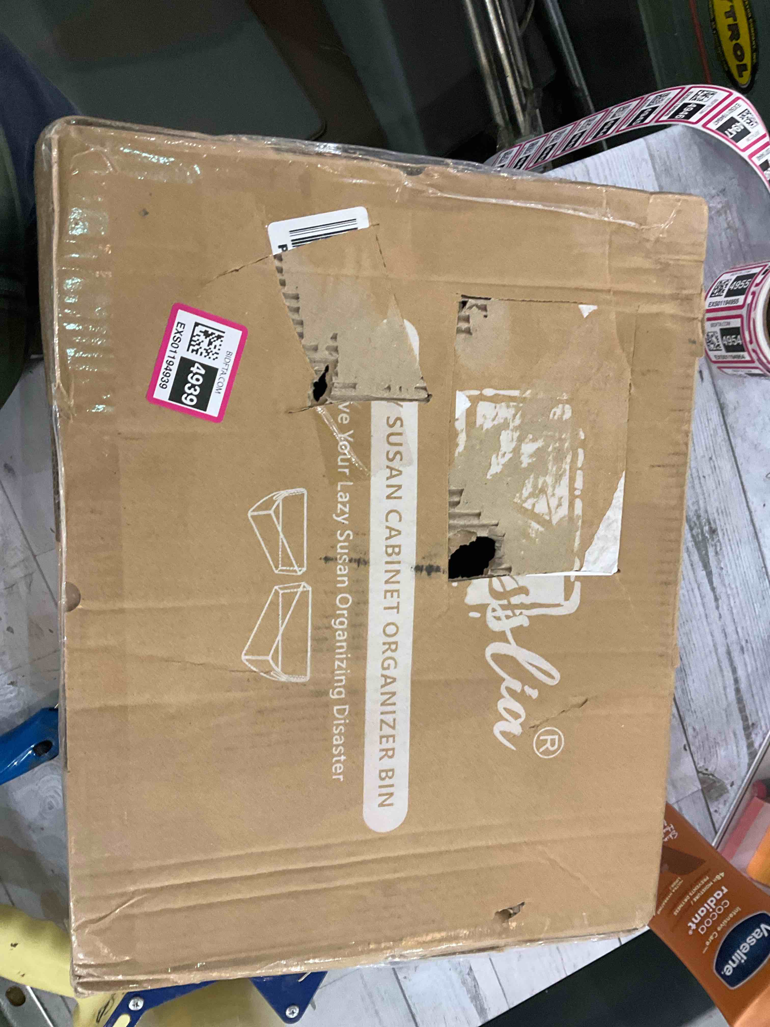 https://s3.amazonaws.com/lotting-images-prod/BargainHunt/EXS01194939_1709562793012.jpeg