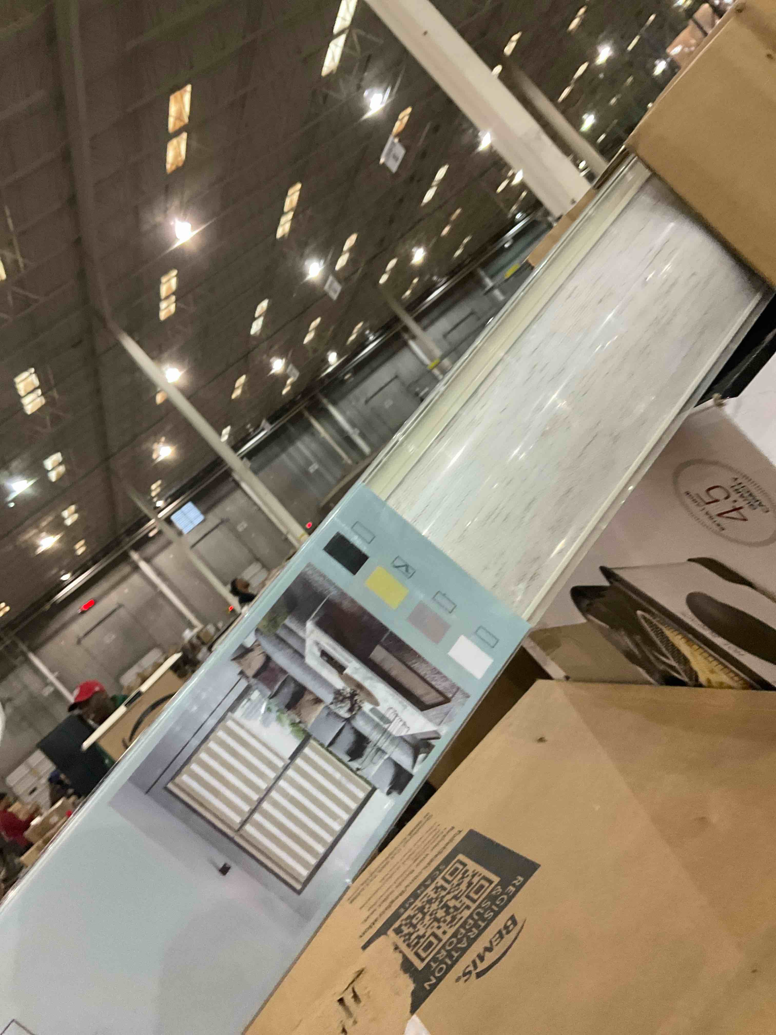 https://s3.amazonaws.com/lotting-images-prod/BargainHunt/EXS01195008_1709559929566.jpeg