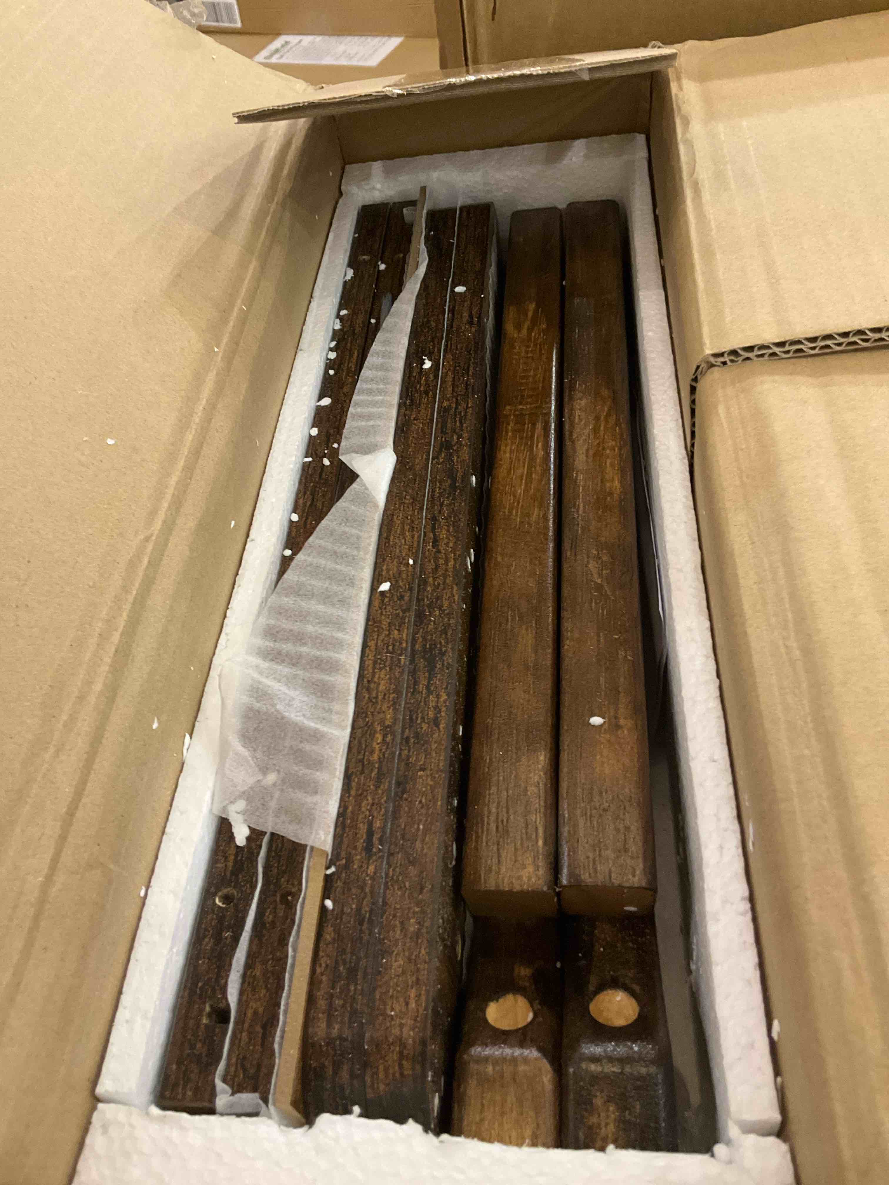 https://s3.amazonaws.com/lotting-images-prod/BargainHunt/EXS01195018_1709563480058.jpeg