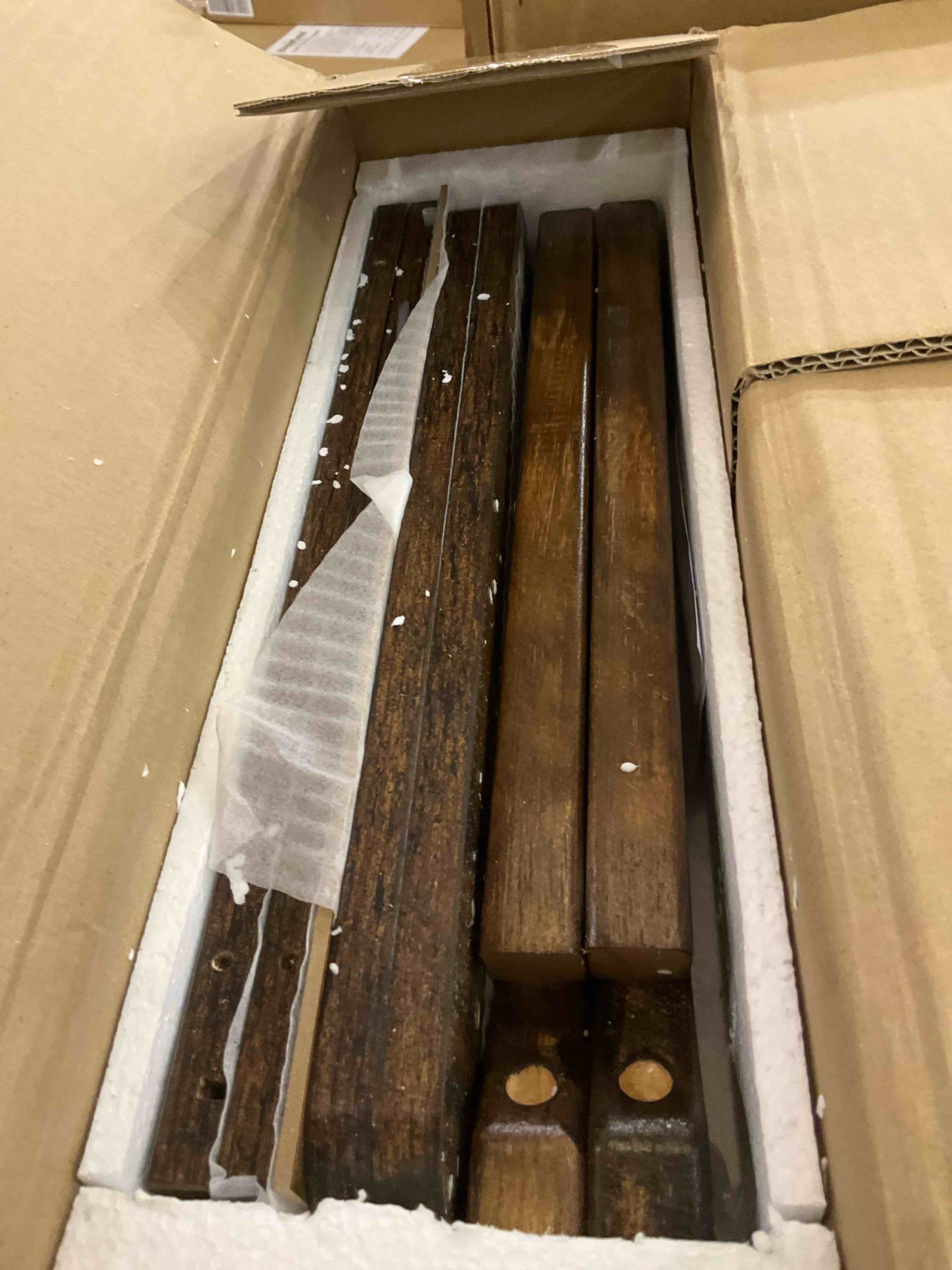 https://s3.amazonaws.com/lotting-images-prod/BargainHunt/EXS01195018_1709563481115.jpeg