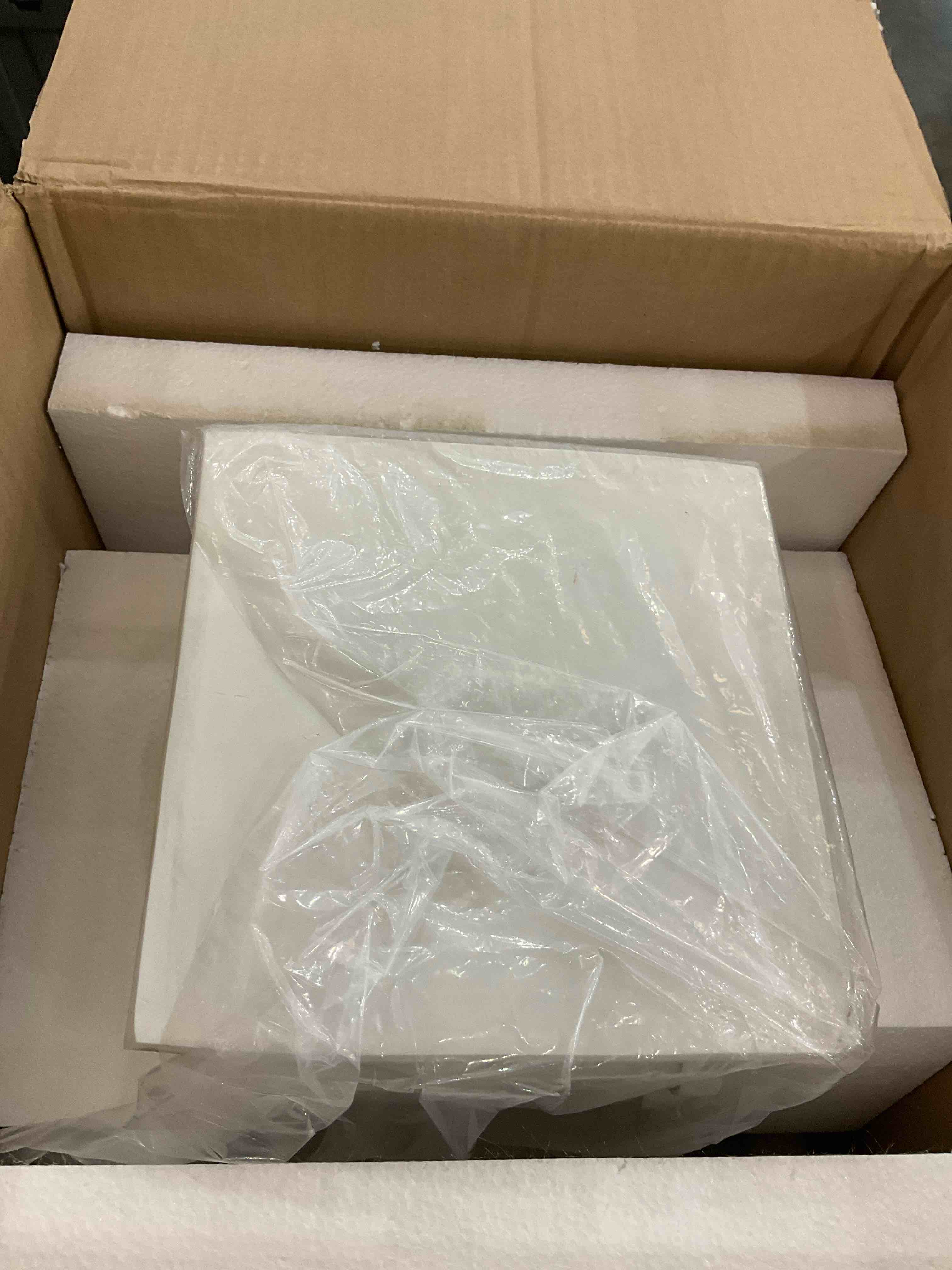 https://s3.amazonaws.com/lotting-images-prod/BargainHunt/EXS01195079_1709576978290.jpeg