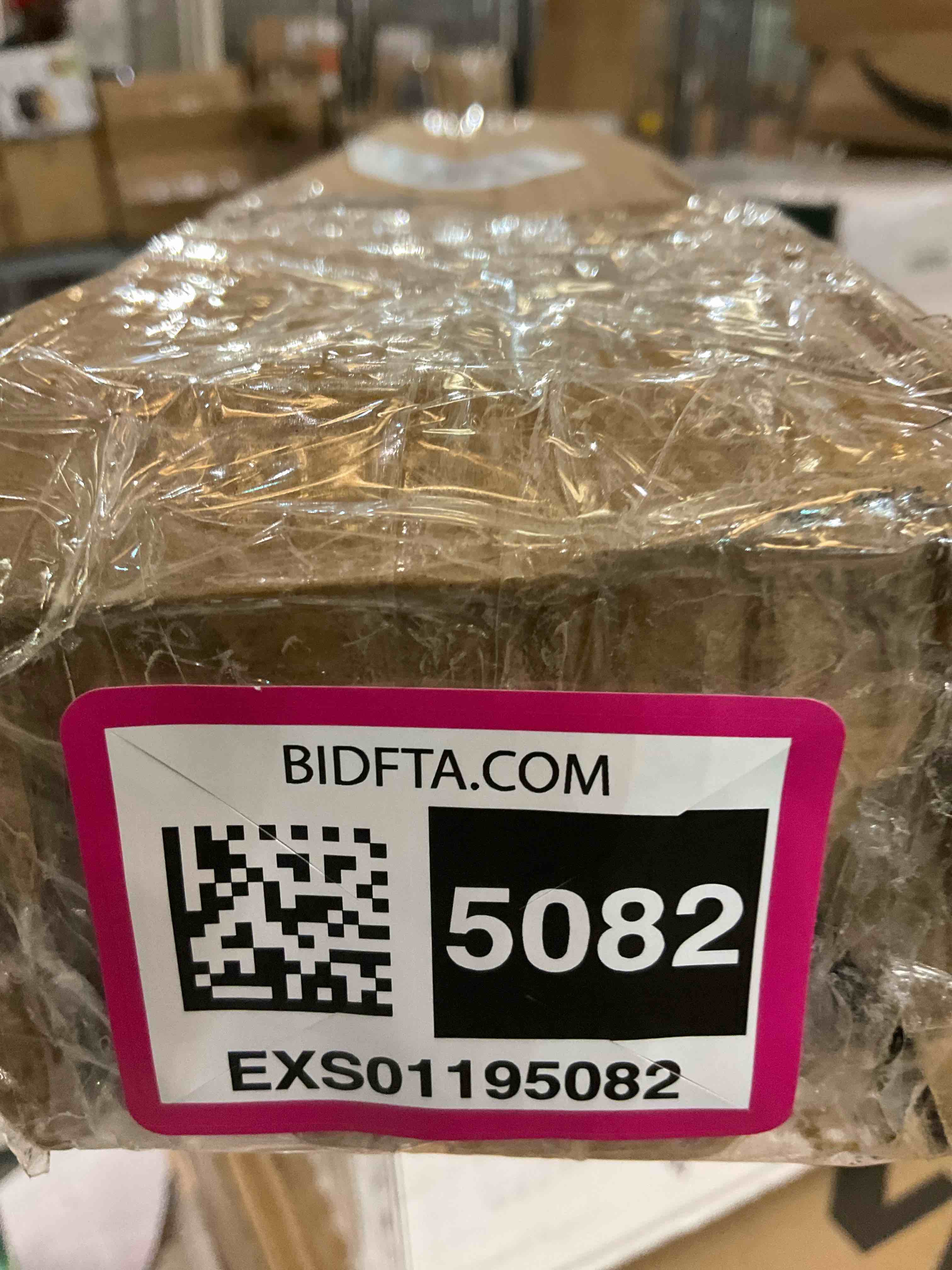 https://s3.amazonaws.com/lotting-images-prod/BargainHunt/EXS01195082_1709577483918.jpeg