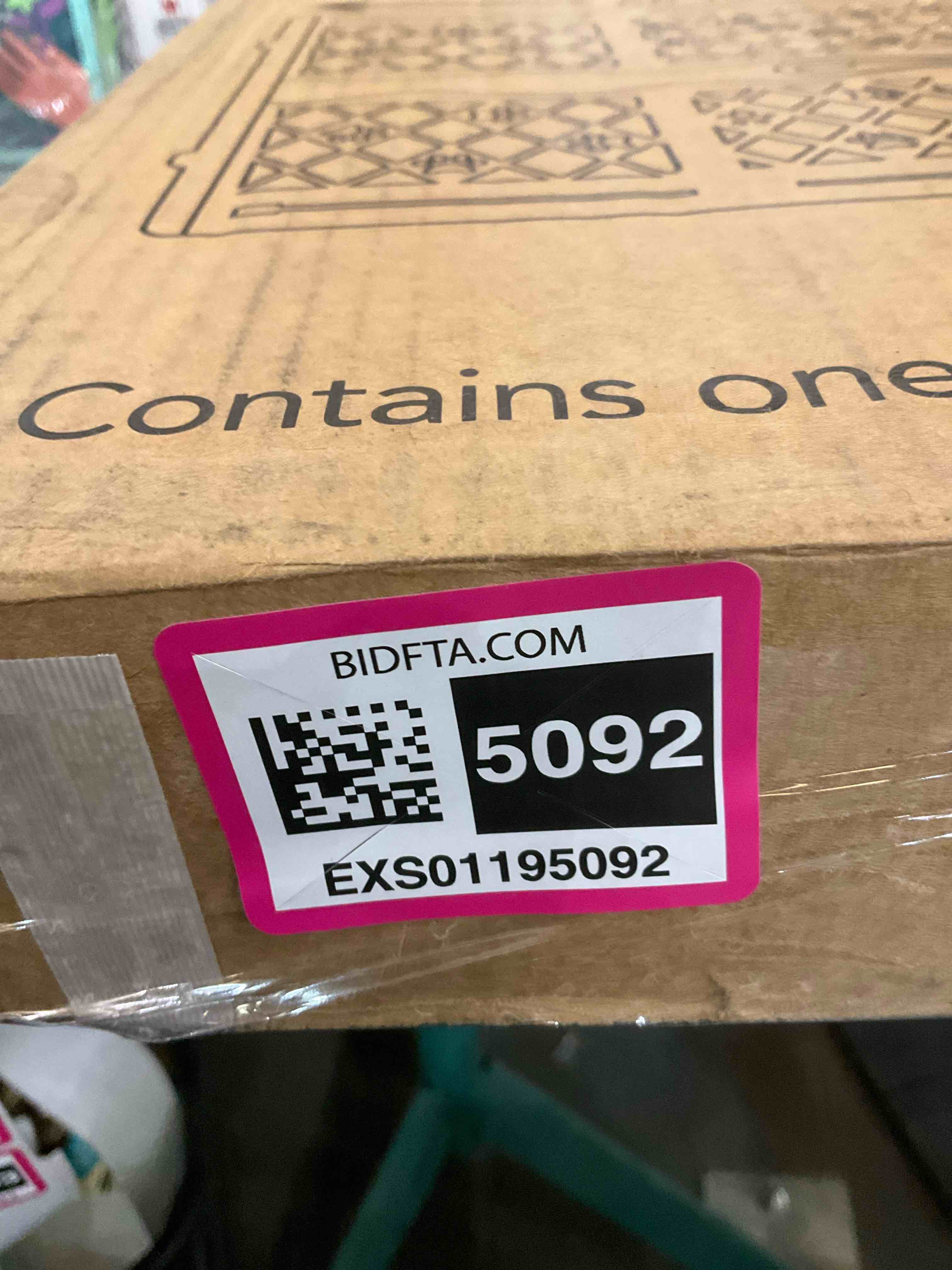 https://s3.amazonaws.com/lotting-images-prod/BargainHunt/EXS01195092_1709580527575.jpeg