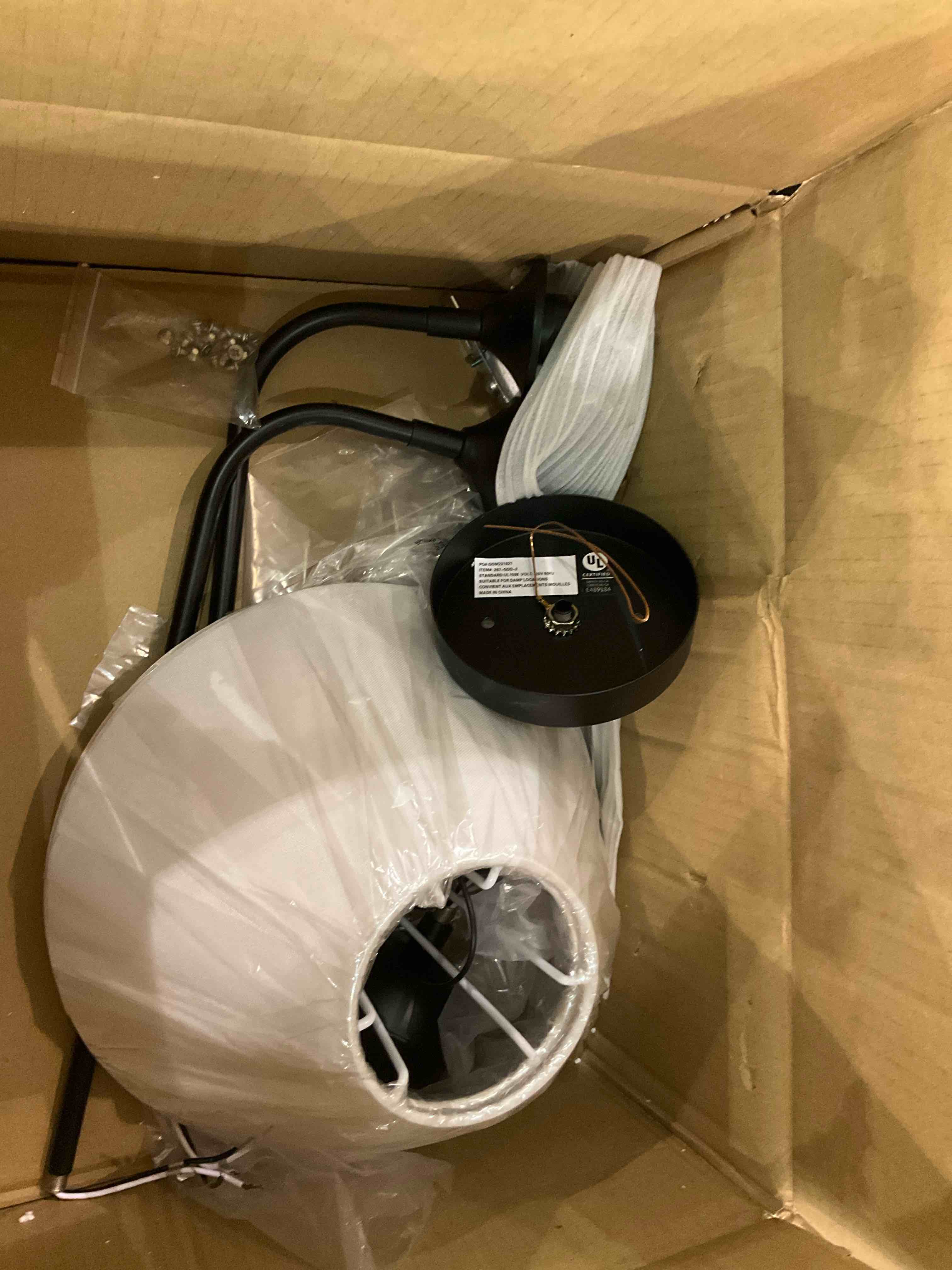 https://s3.amazonaws.com/lotting-images-prod/BargainHunt/EXS01195403_1712751562042.jpeg