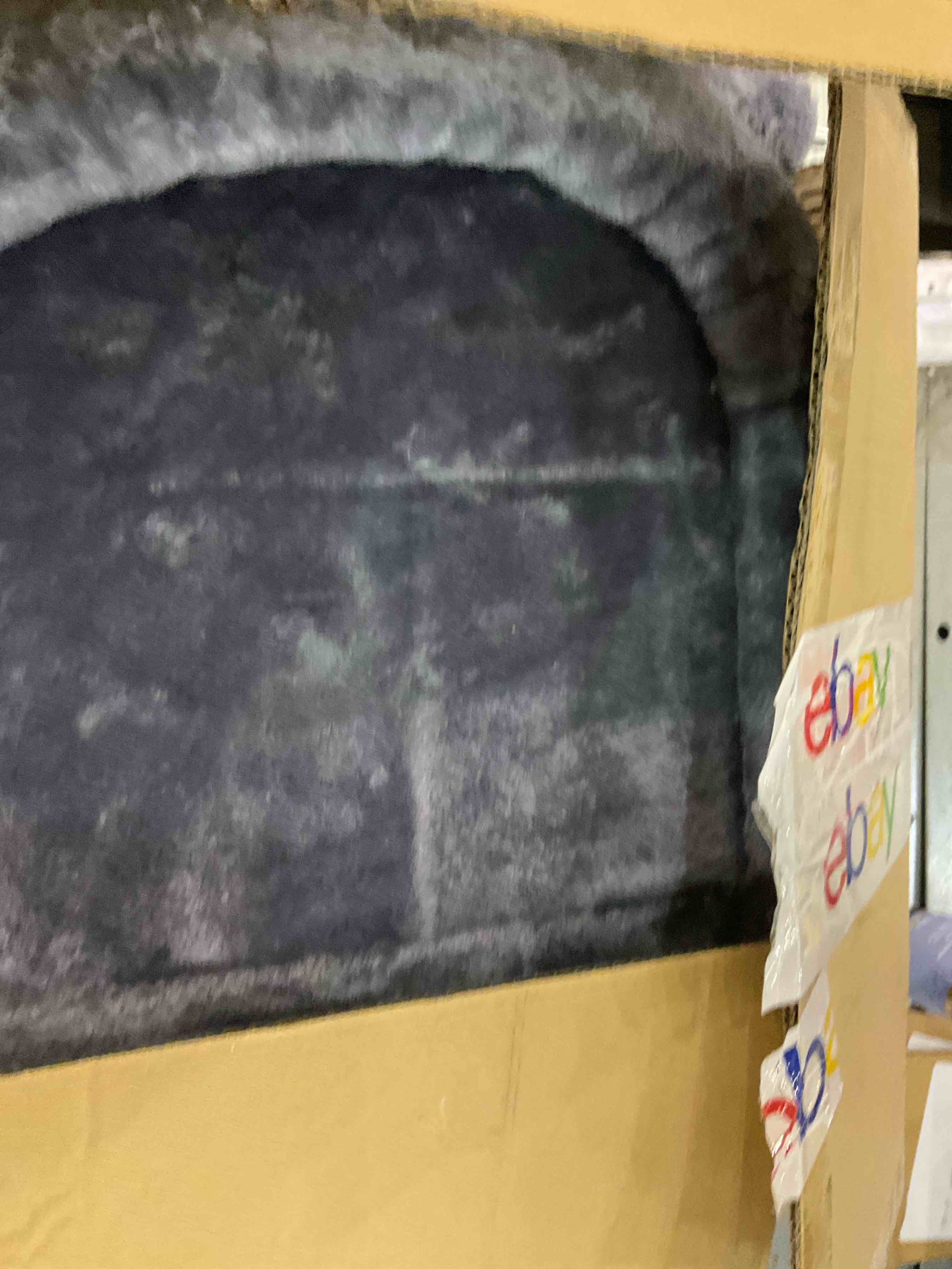 https://s3.amazonaws.com/lotting-images-prod/BargainHunt/EXS01195440_1712758601357.jpeg