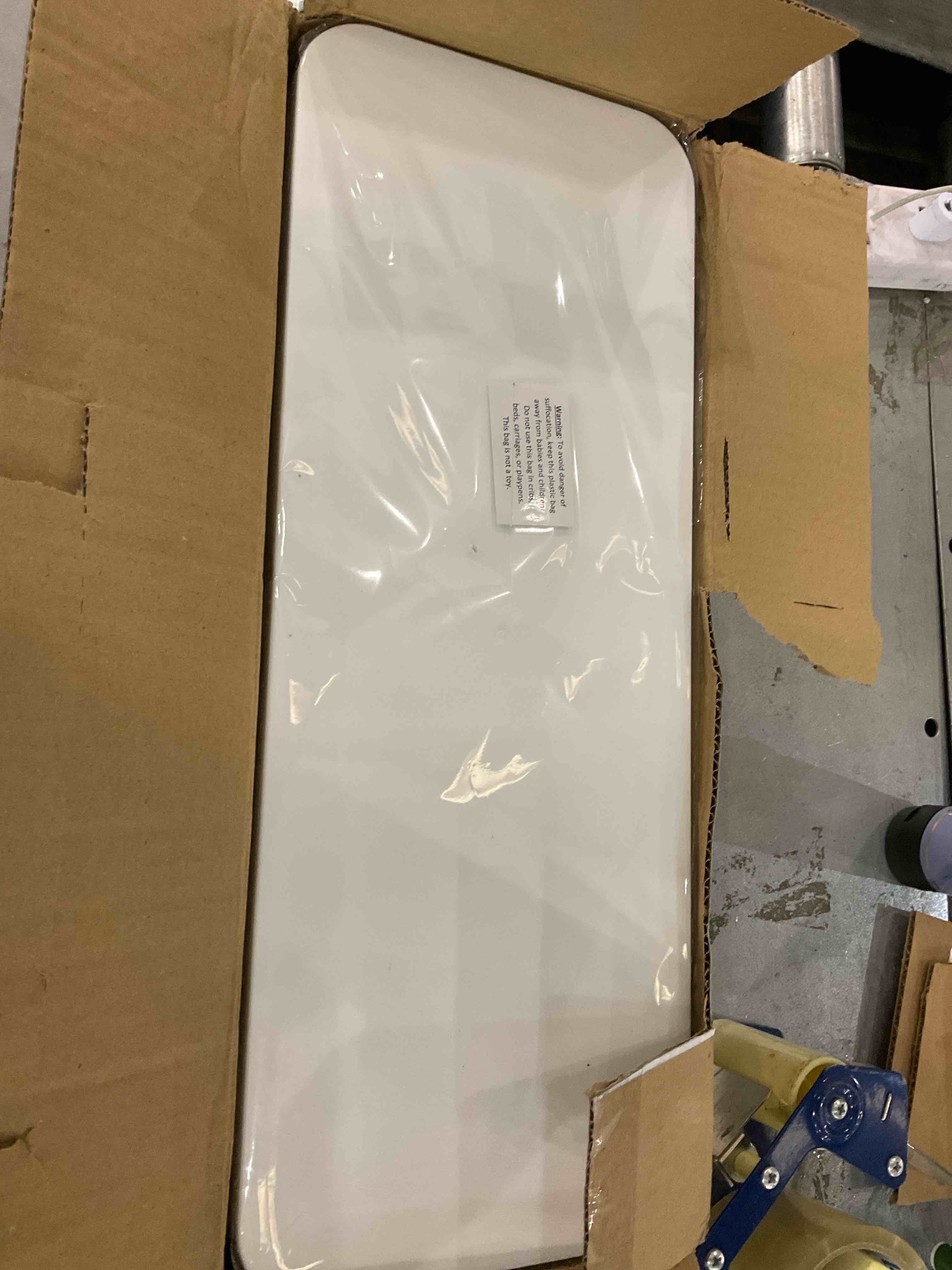 https://s3.amazonaws.com/lotting-images-prod/BargainHunt/EXS01195441_1712758711005.jpeg