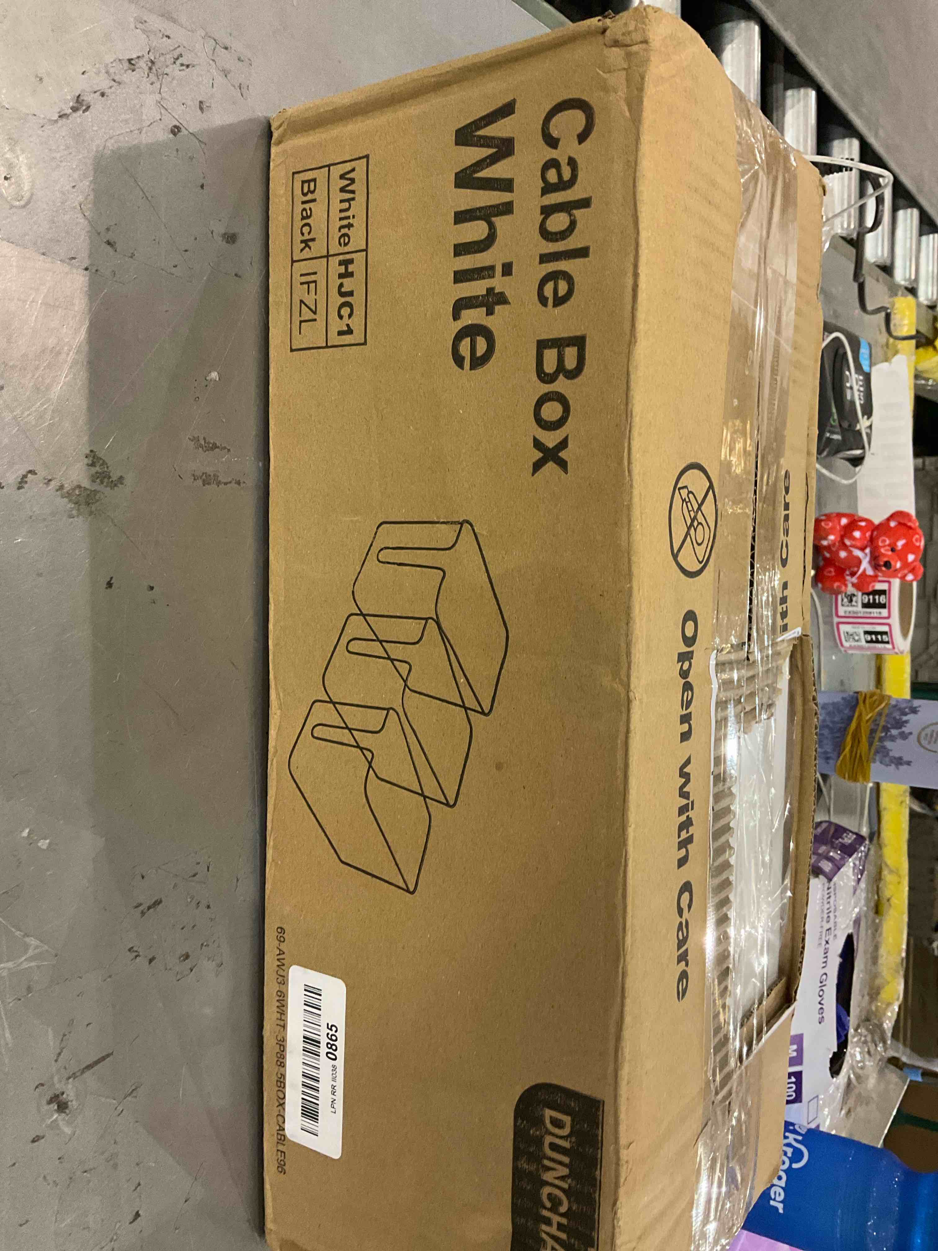 https://s3.amazonaws.com/lotting-images-prod/BargainHunt/EXS01195441_1712758736352.jpeg