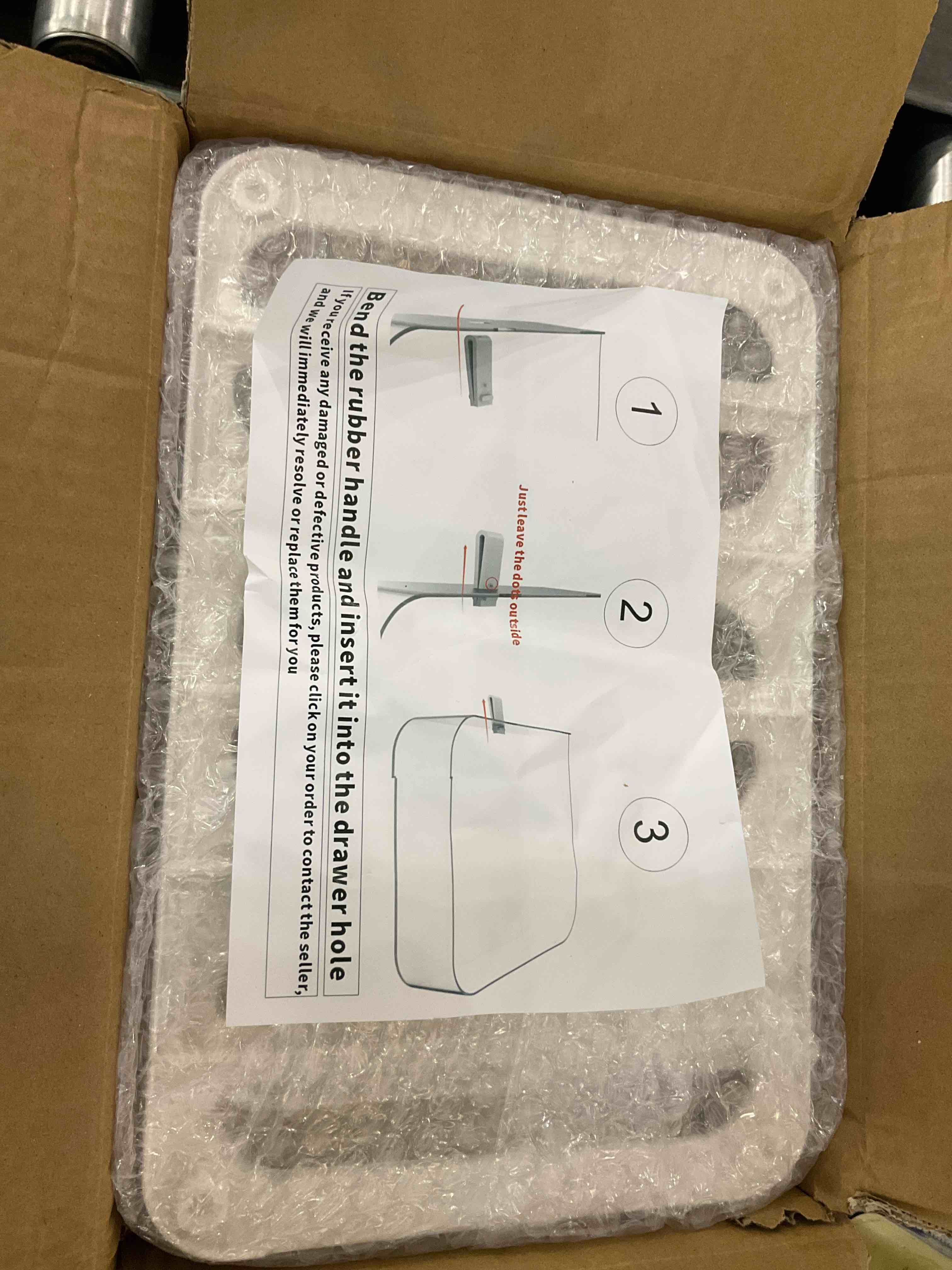 https://s3.amazonaws.com/lotting-images-prod/BargainHunt/EXS01195459_1712761262916.jpeg