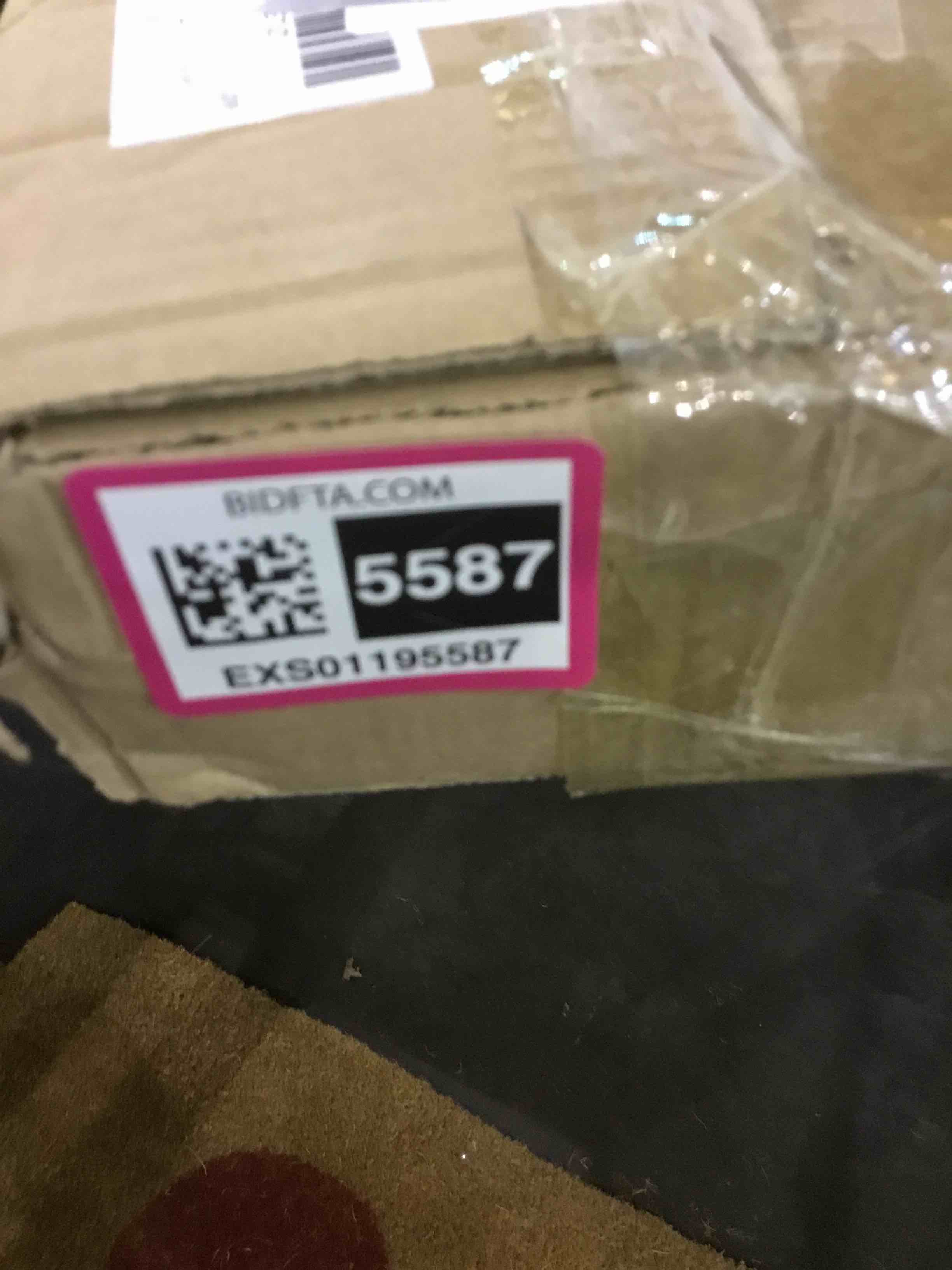 https://s3.amazonaws.com/lotting-images-prod/BargainHunt/EXS01195587_1709214339858.jpeg