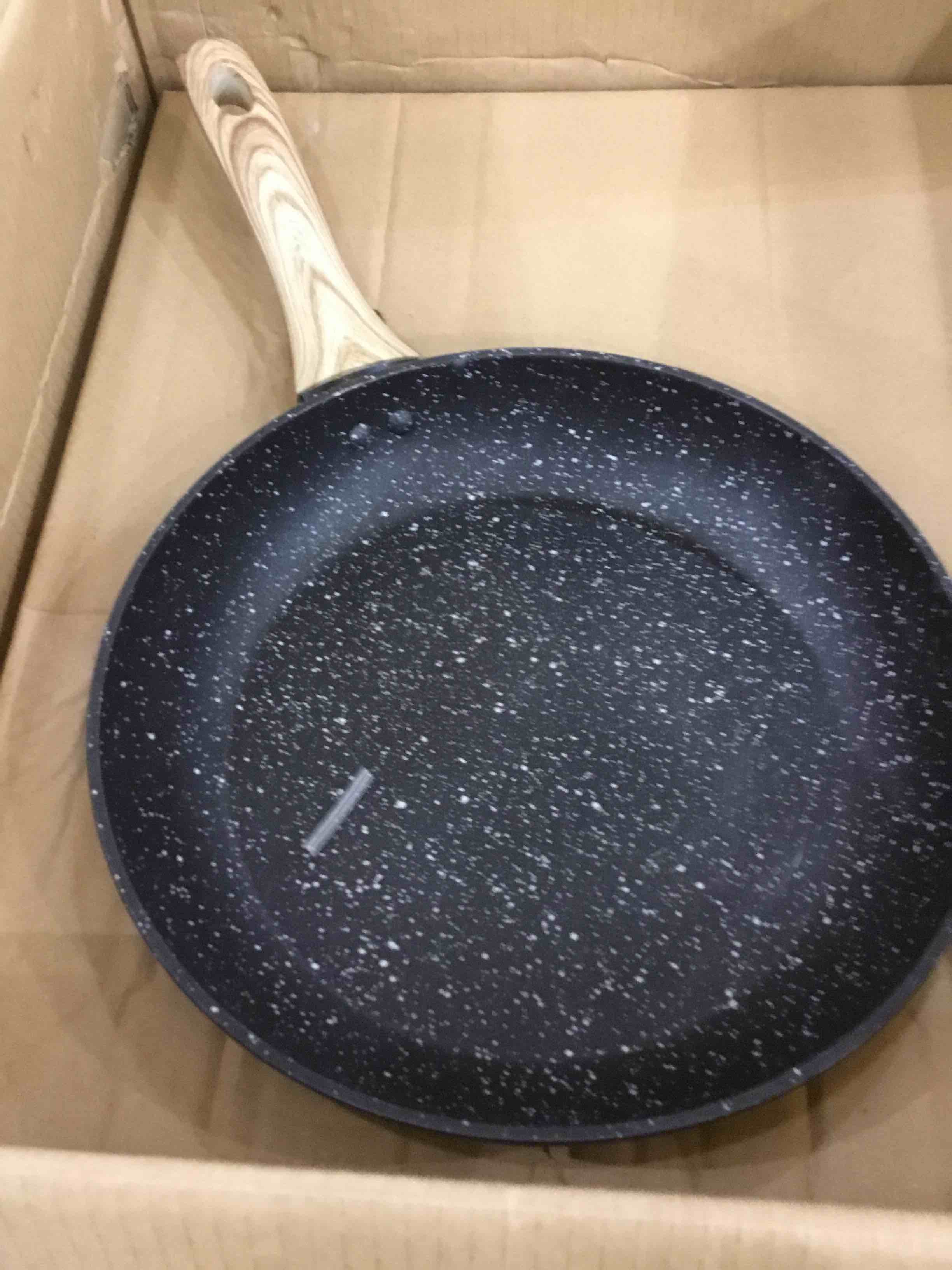 https://s3.amazonaws.com/lotting-images-prod/BargainHunt/EXS01195611_1709220806046.jpeg