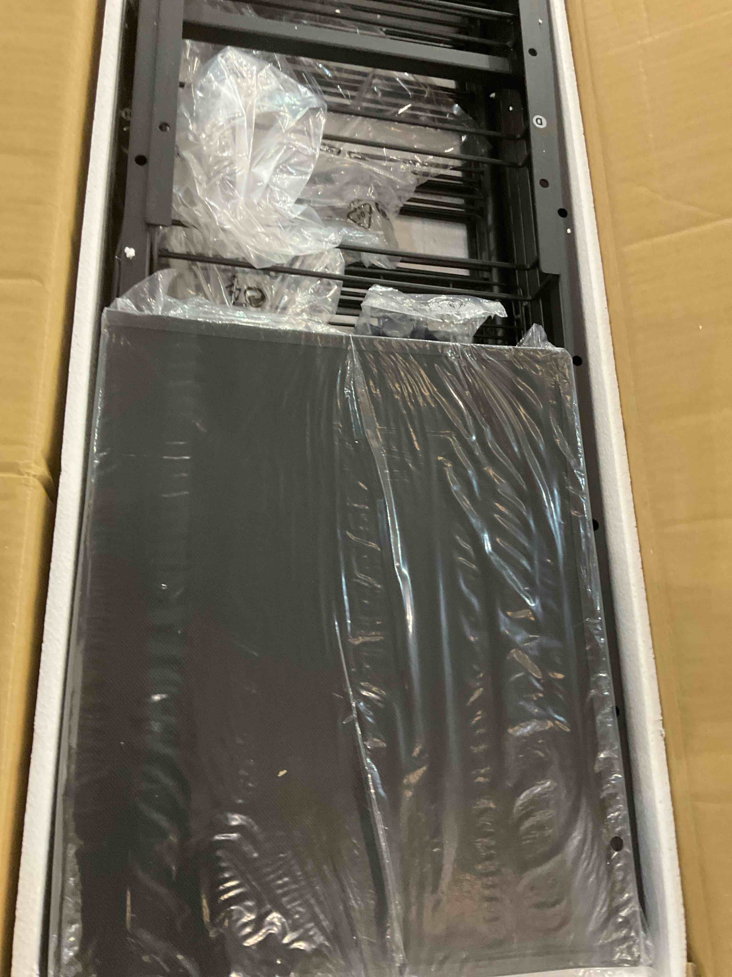 https://s3.amazonaws.com/lotting-images-prod/BargainHunt/EXS01196060_1709213282870.jpeg