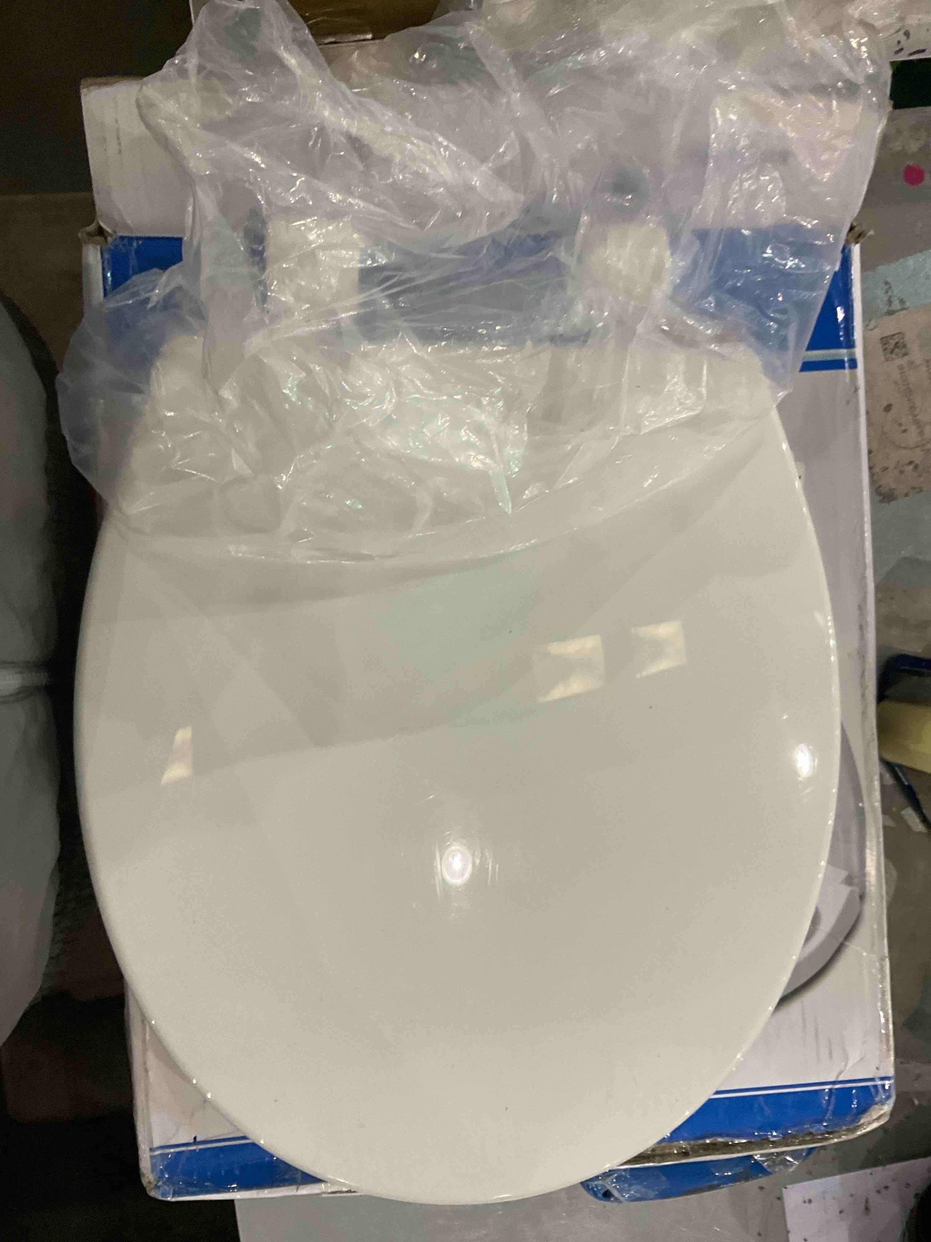 https://s3.amazonaws.com/lotting-images-prod/BargainHunt/EXS01196063_1709214141294.jpeg