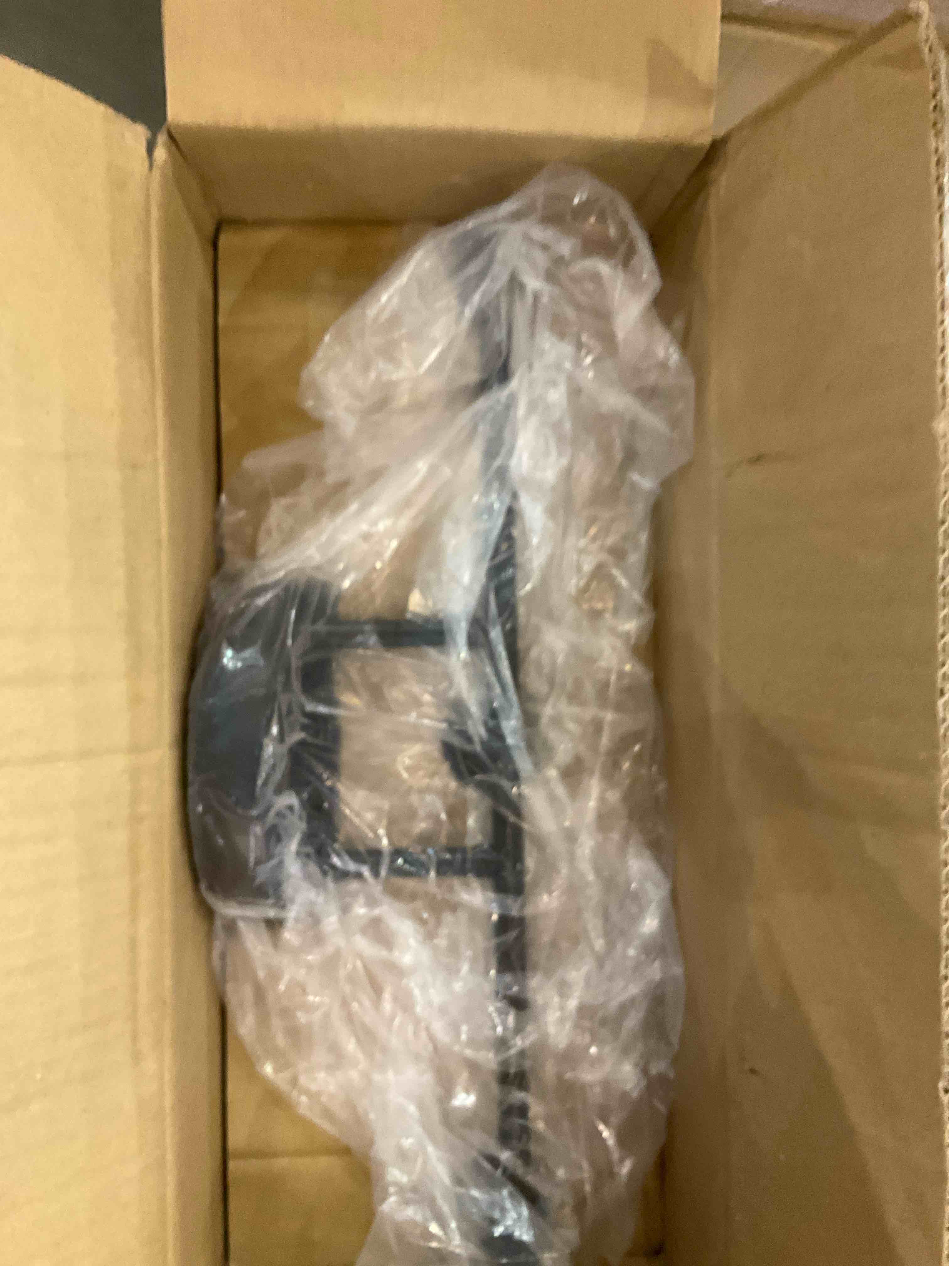 https://s3.amazonaws.com/lotting-images-prod/BargainHunt/EXS01196126_1709222763729.jpeg