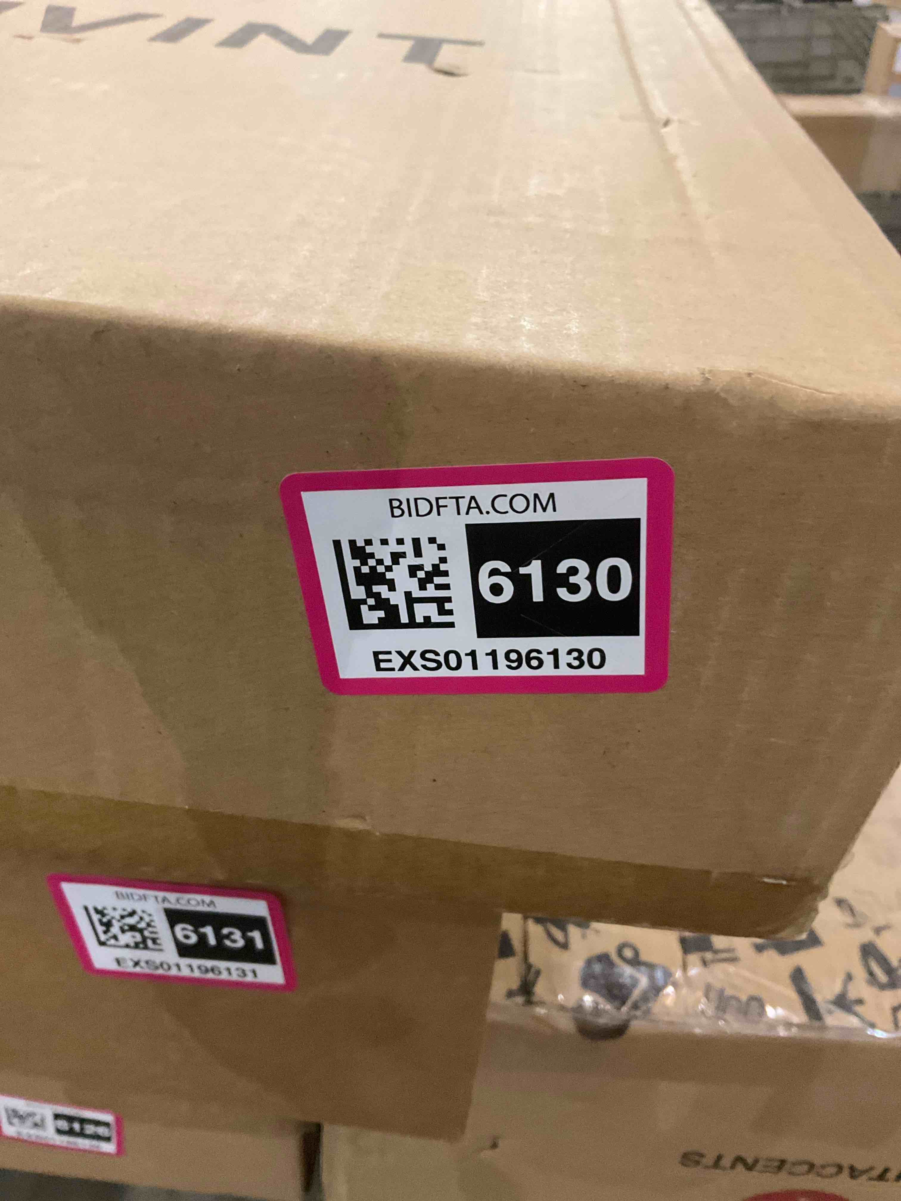 https://s3.amazonaws.com/lotting-images-prod/BargainHunt/EXS01196130_1709222492176.jpeg
