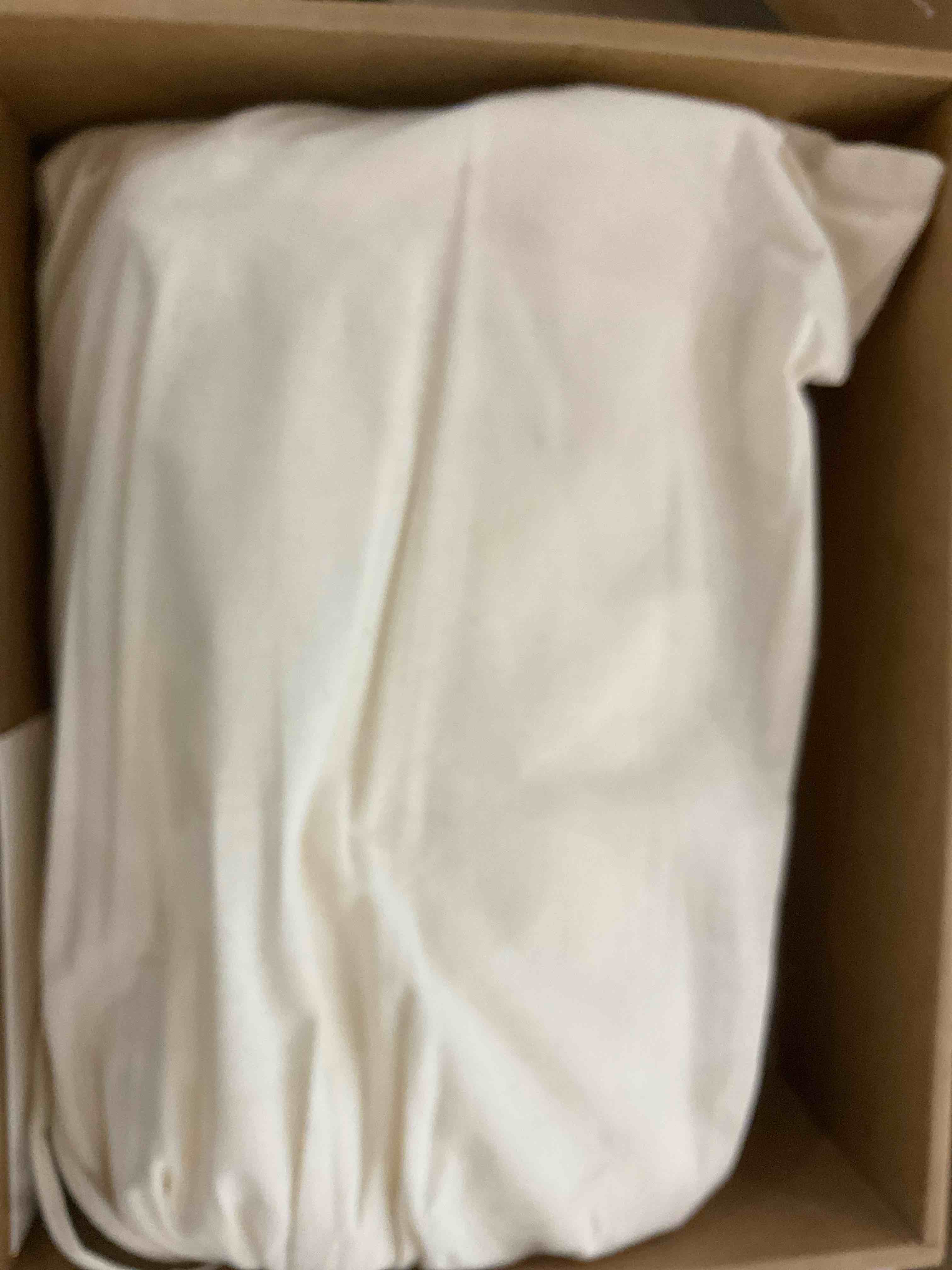 https://s3.amazonaws.com/lotting-images-prod/BargainHunt/EXS01196130_1709222520021.jpeg