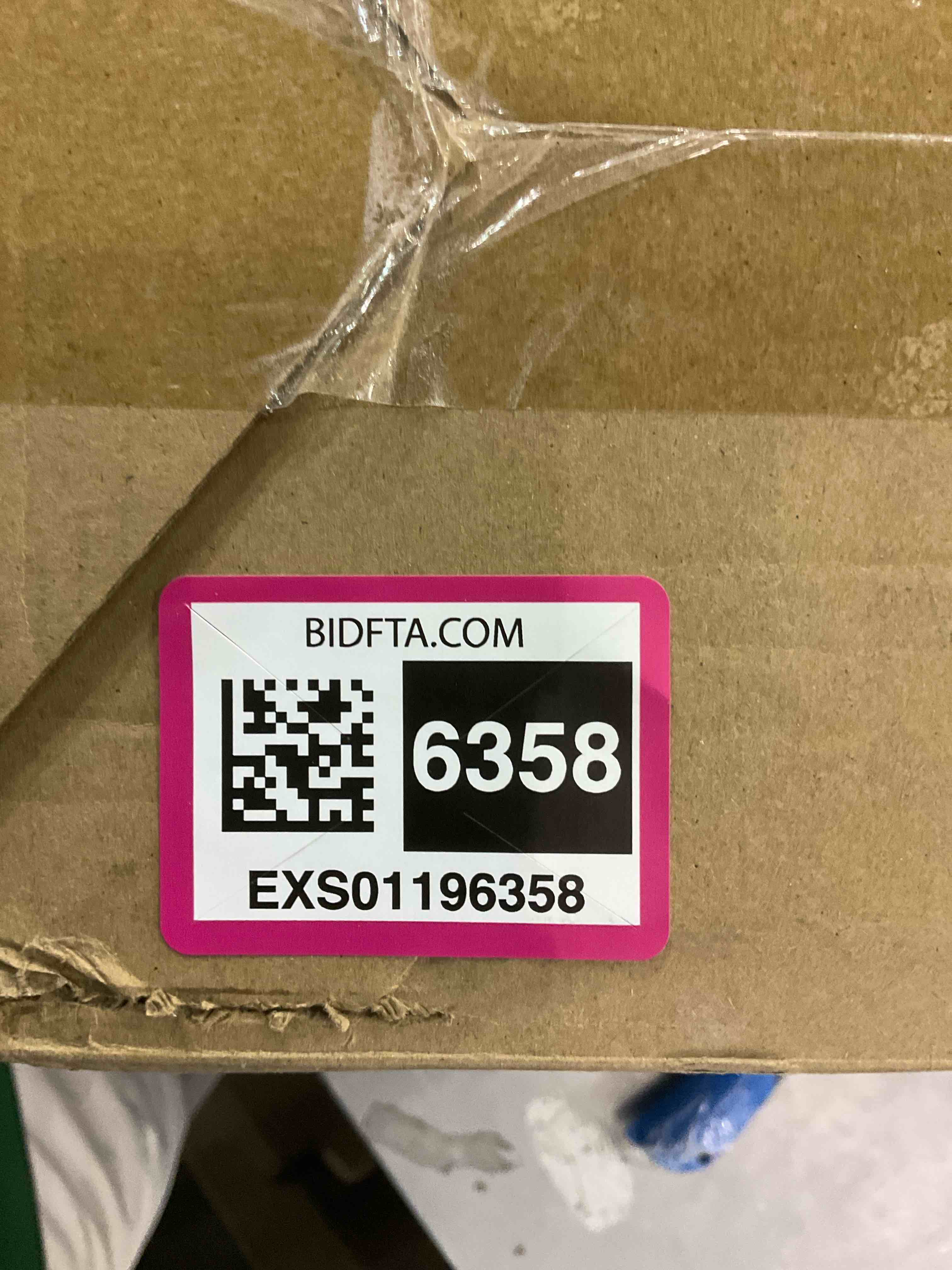 https://s3.amazonaws.com/lotting-images-prod/BargainHunt/EXS01196358_1709556542699.jpeg