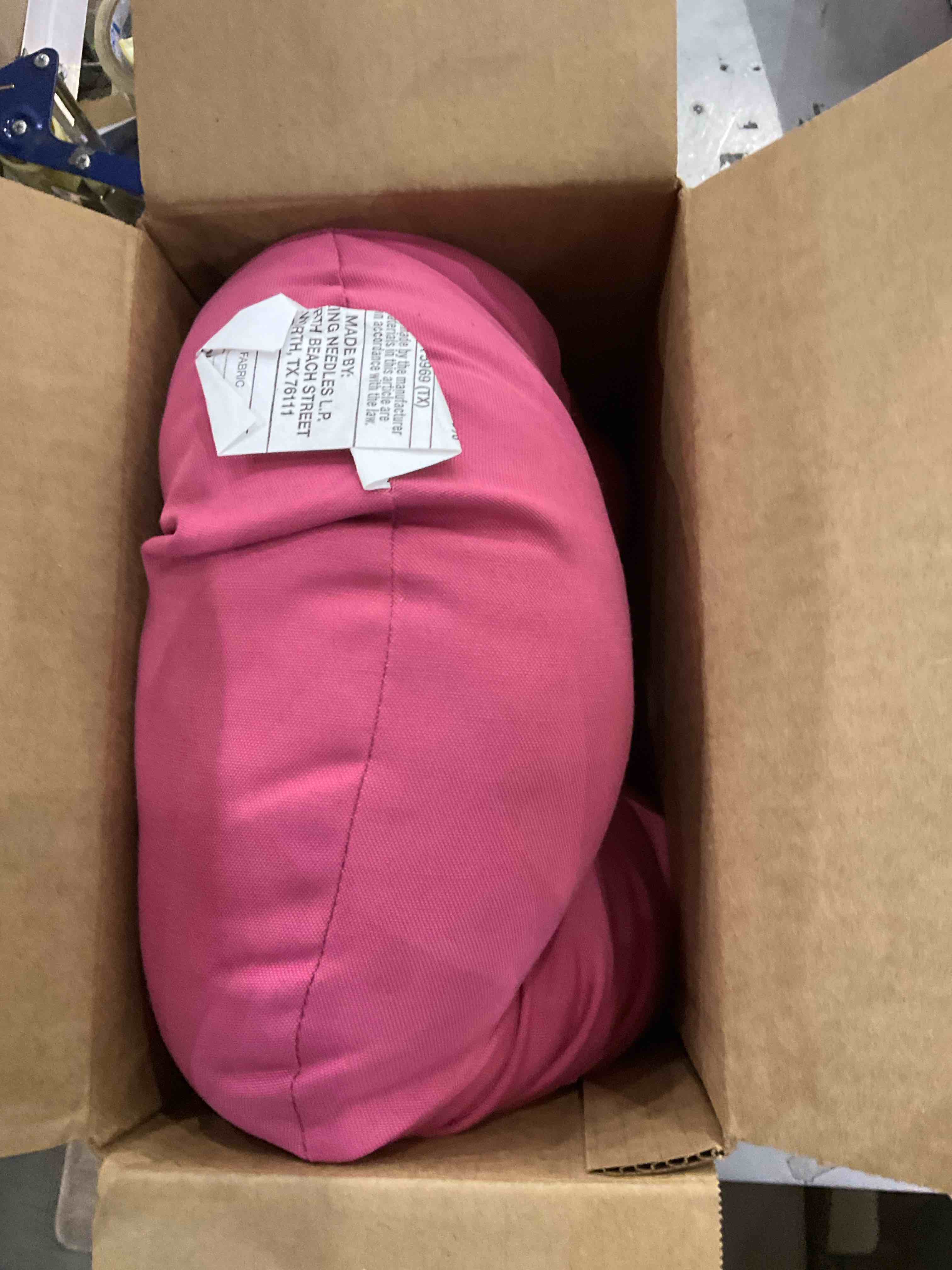 https://s3.amazonaws.com/lotting-images-prod/BargainHunt/EXS01196385_1709558749032.jpeg