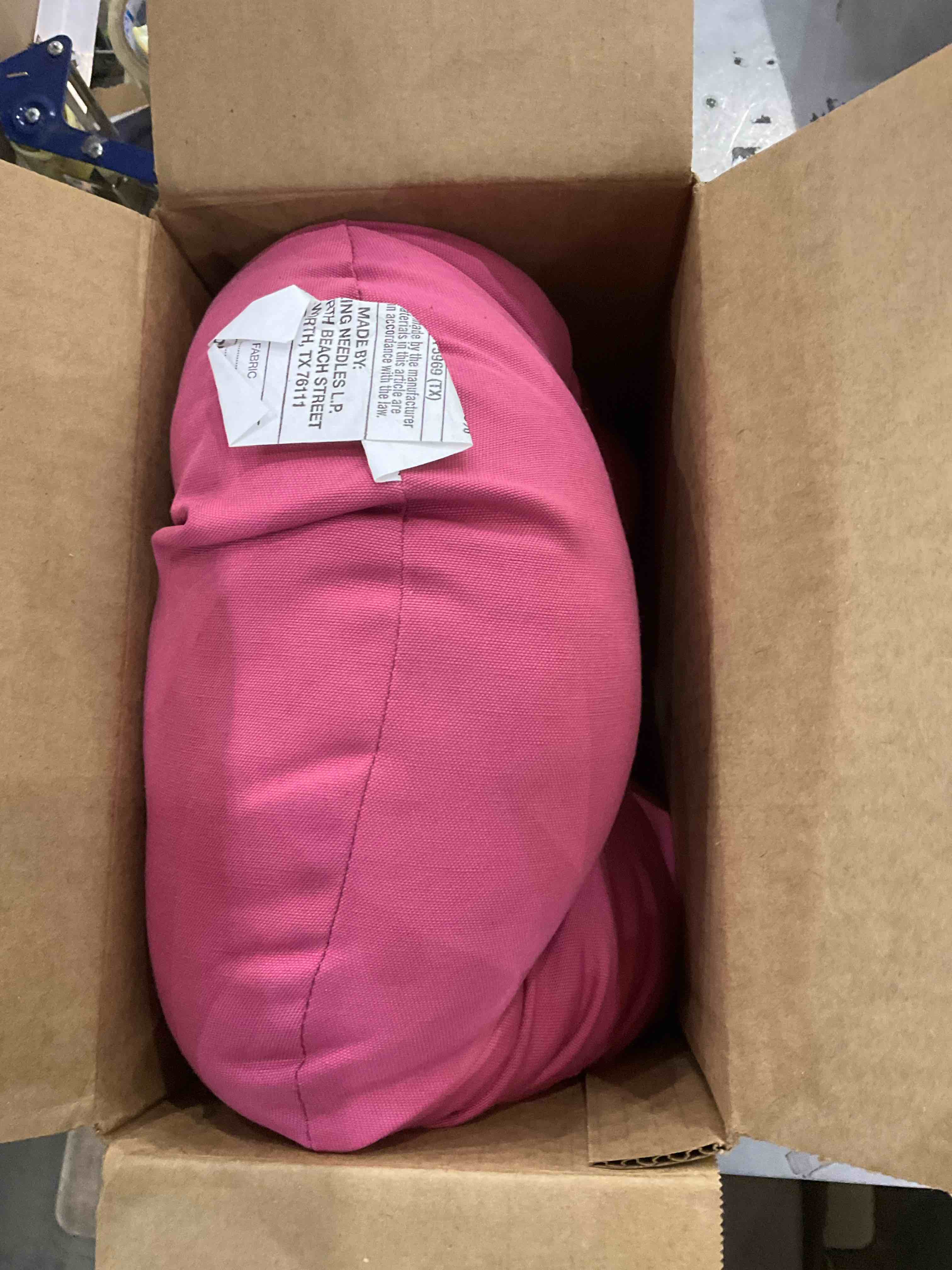 https://s3.amazonaws.com/lotting-images-prod/BargainHunt/EXS01196385_1709558749990.jpeg