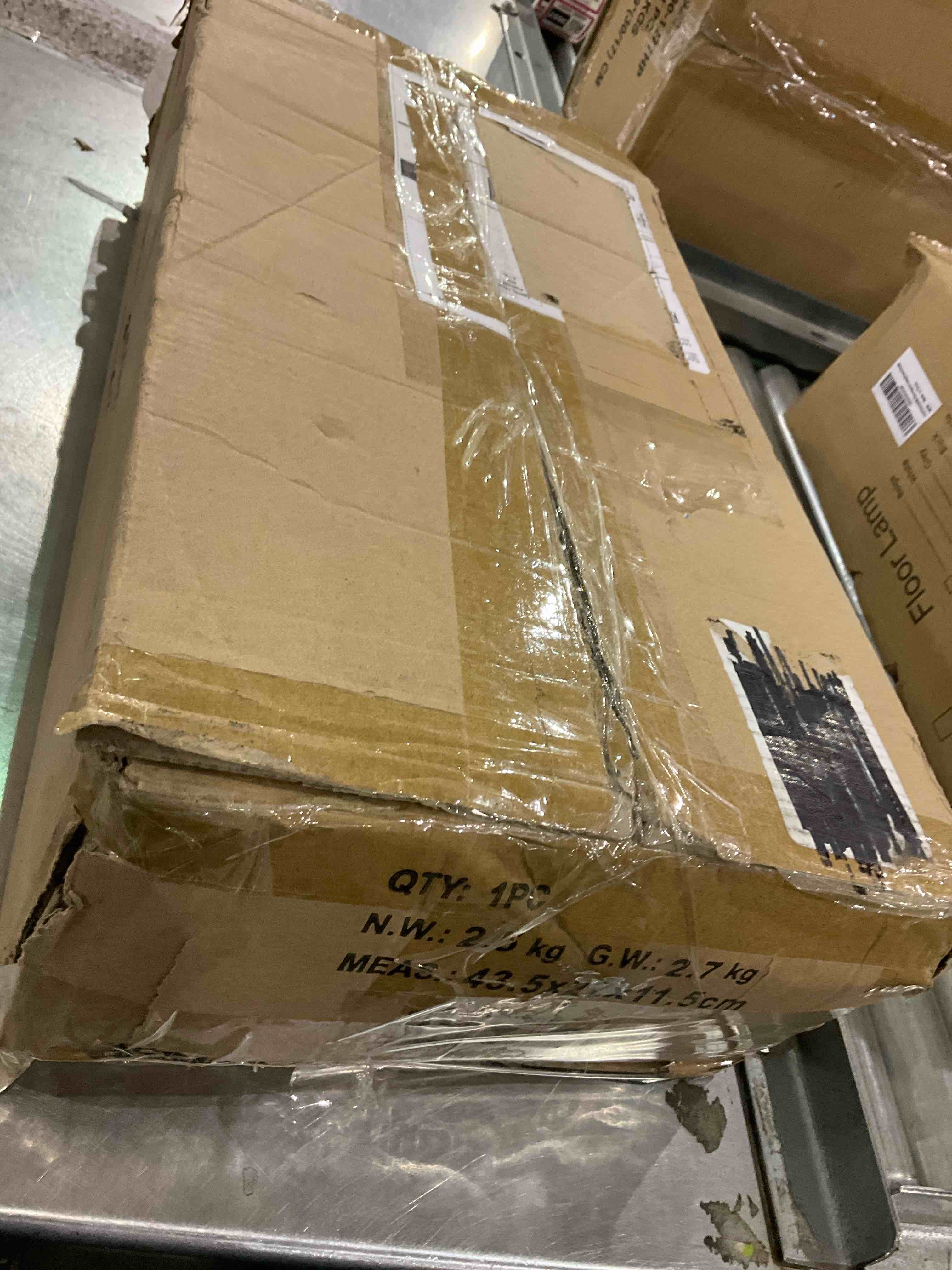 https://s3.amazonaws.com/lotting-images-prod/BargainHunt/EXS01196503_1709209995393.jpeg