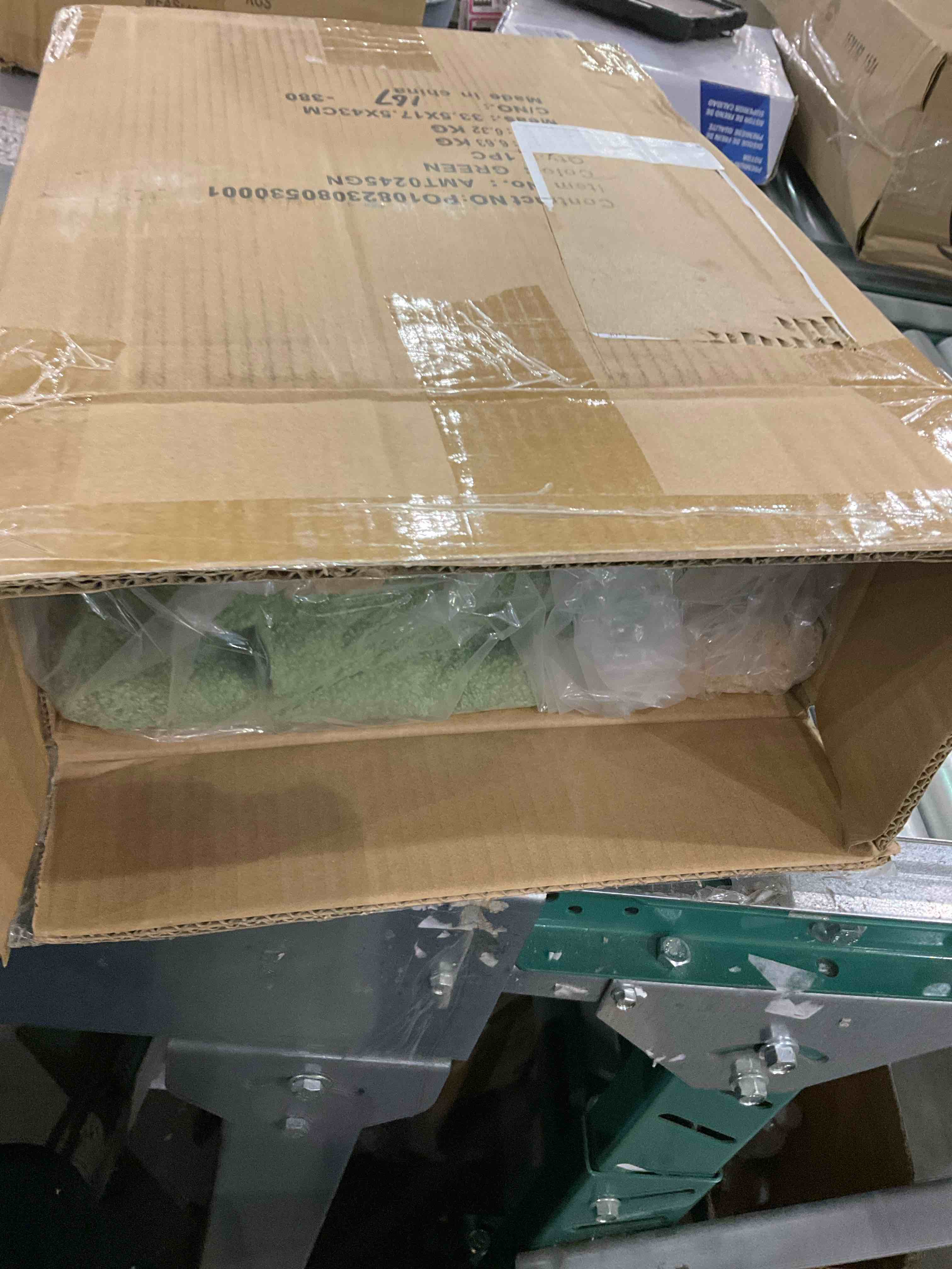 https://s3.amazonaws.com/lotting-images-prod/BargainHunt/EXS01196513_1709210932419.jpeg