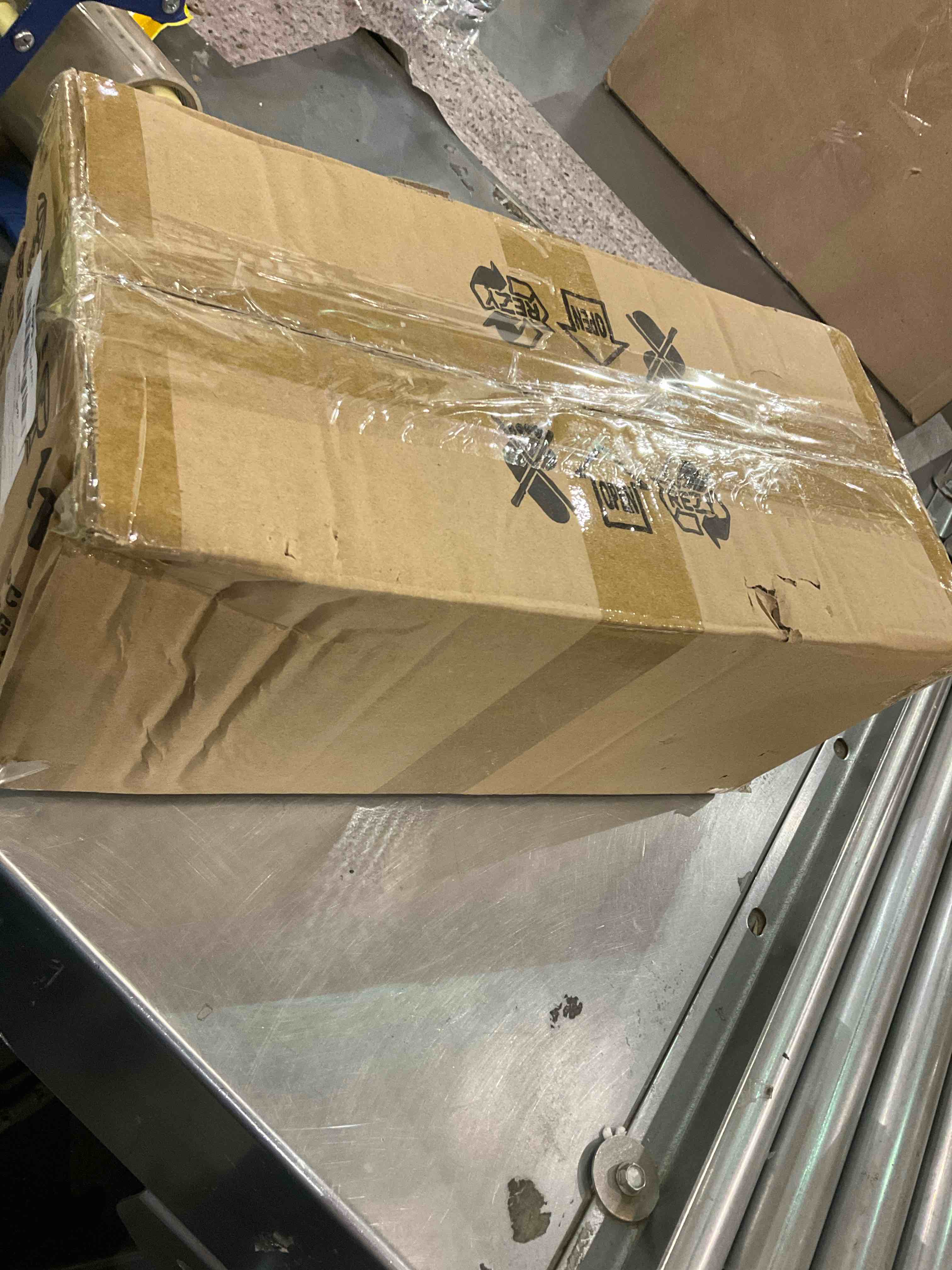 https://s3.amazonaws.com/lotting-images-prod/BargainHunt/EXS01196525_1709212534829.jpeg