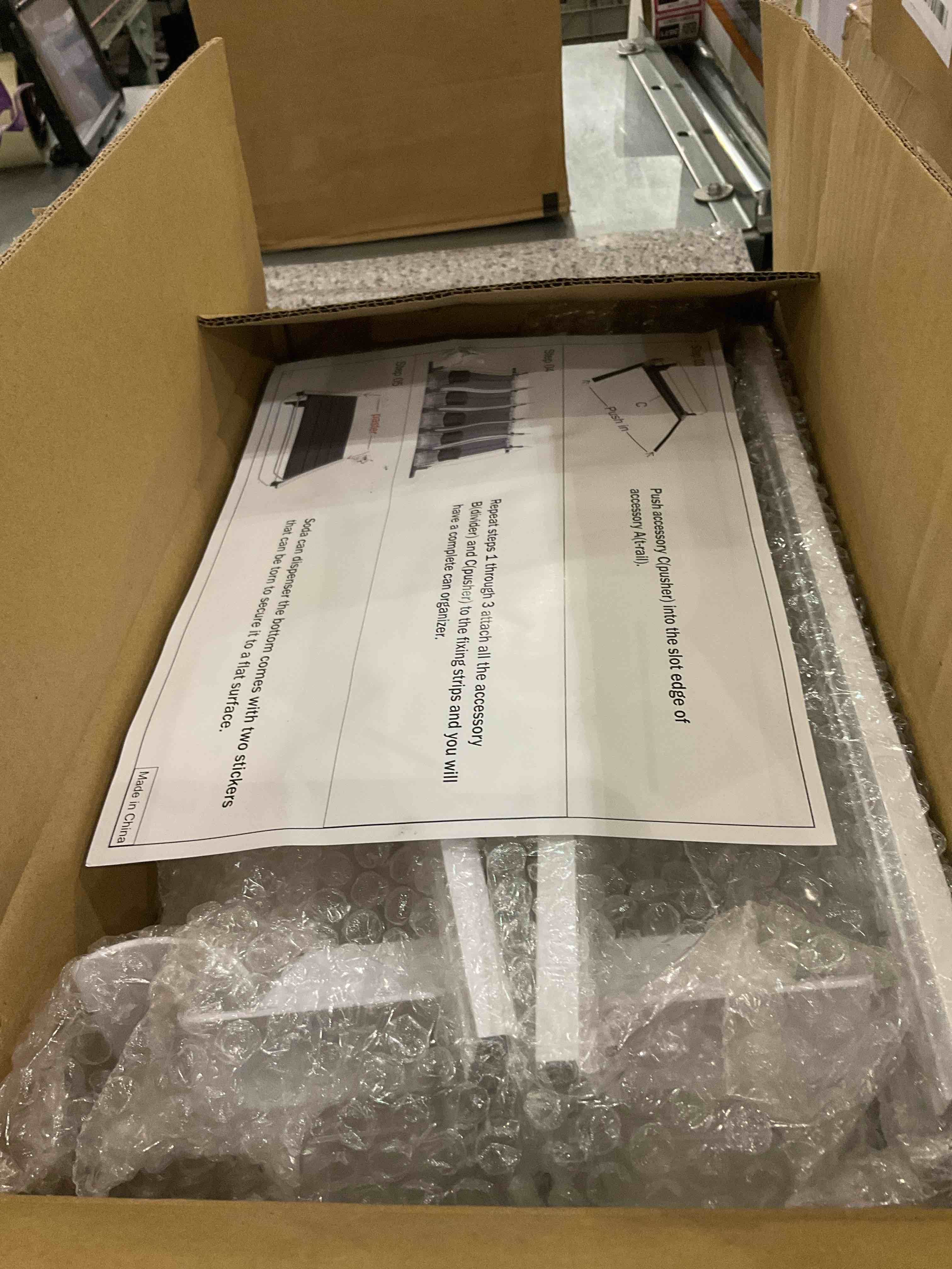 https://s3.amazonaws.com/lotting-images-prod/BargainHunt/EXS01196531_1709213219979.jpeg