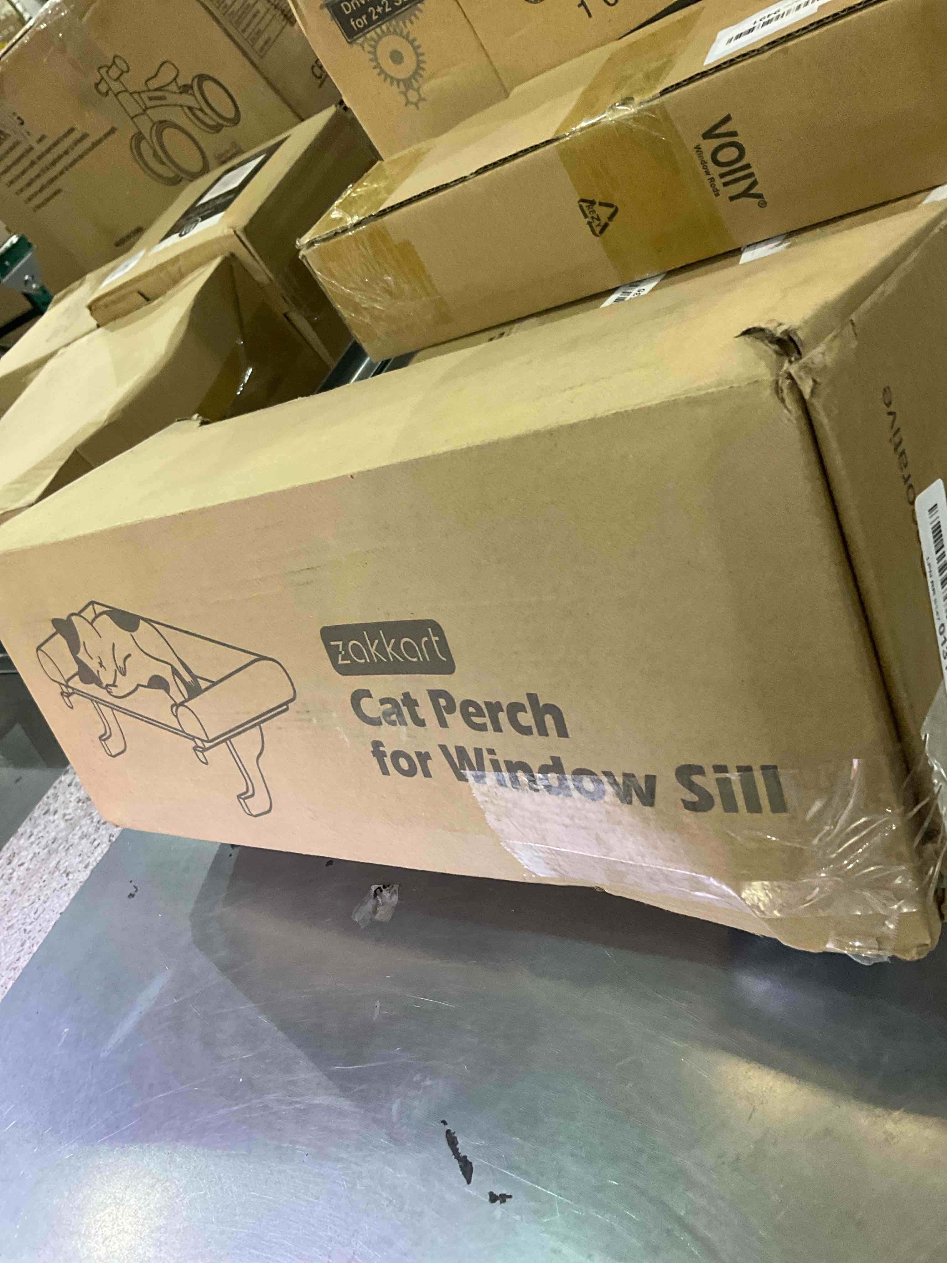 https://s3.amazonaws.com/lotting-images-prod/BargainHunt/EXS01196825_1709316541059.jpeg