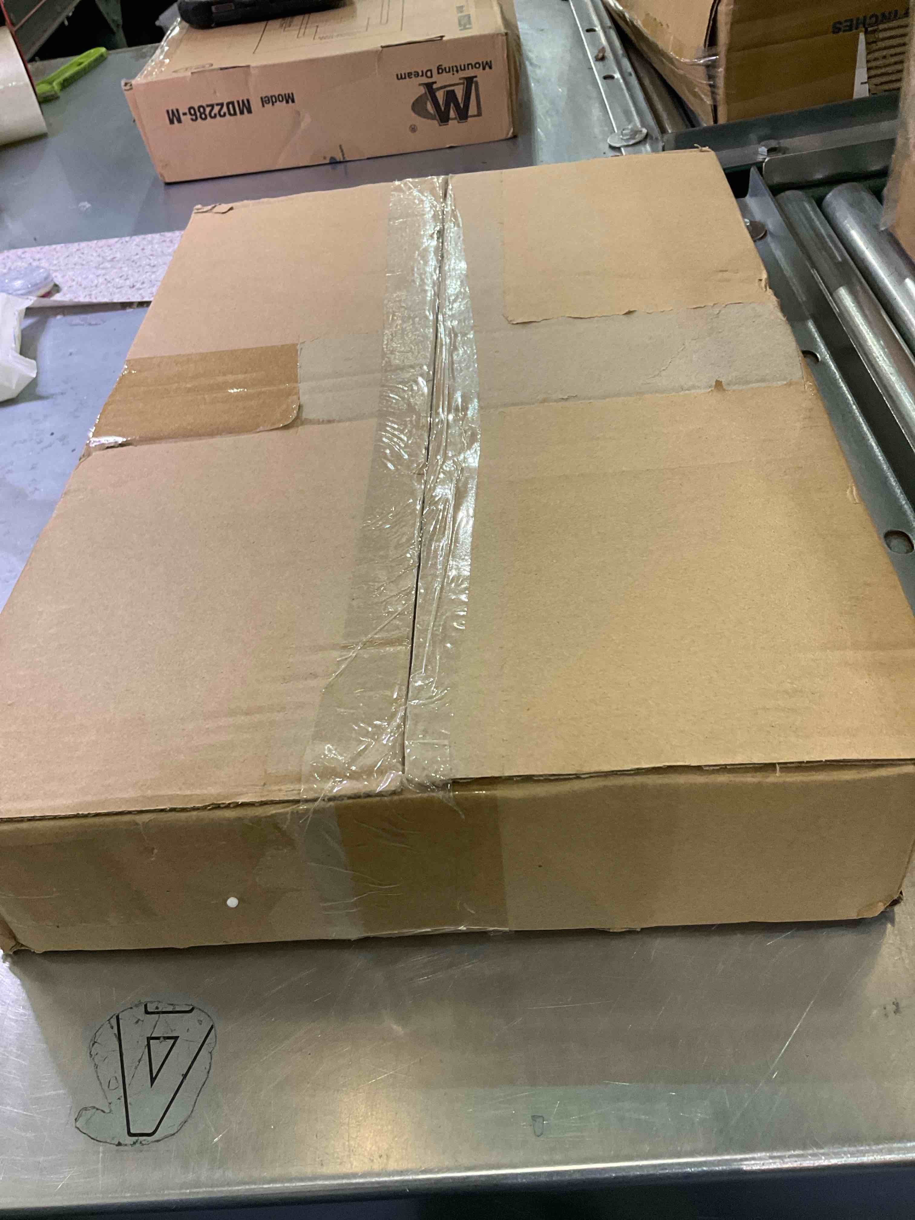 https://s3.amazonaws.com/lotting-images-prod/BargainHunt/EXS01196844_1709321044361.jpeg