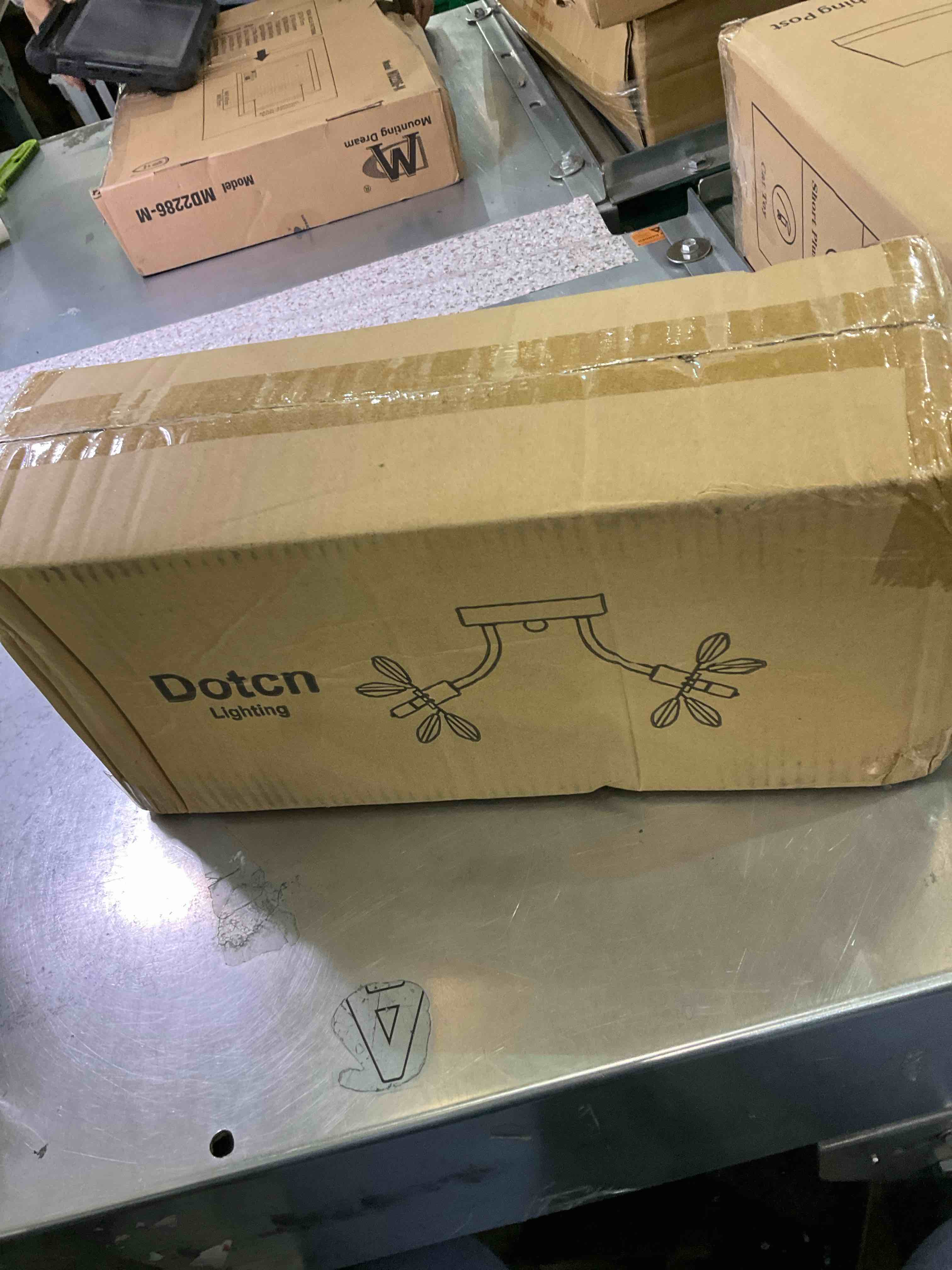 https://s3.amazonaws.com/lotting-images-prod/BargainHunt/EXS01196845_1709321095085.jpeg