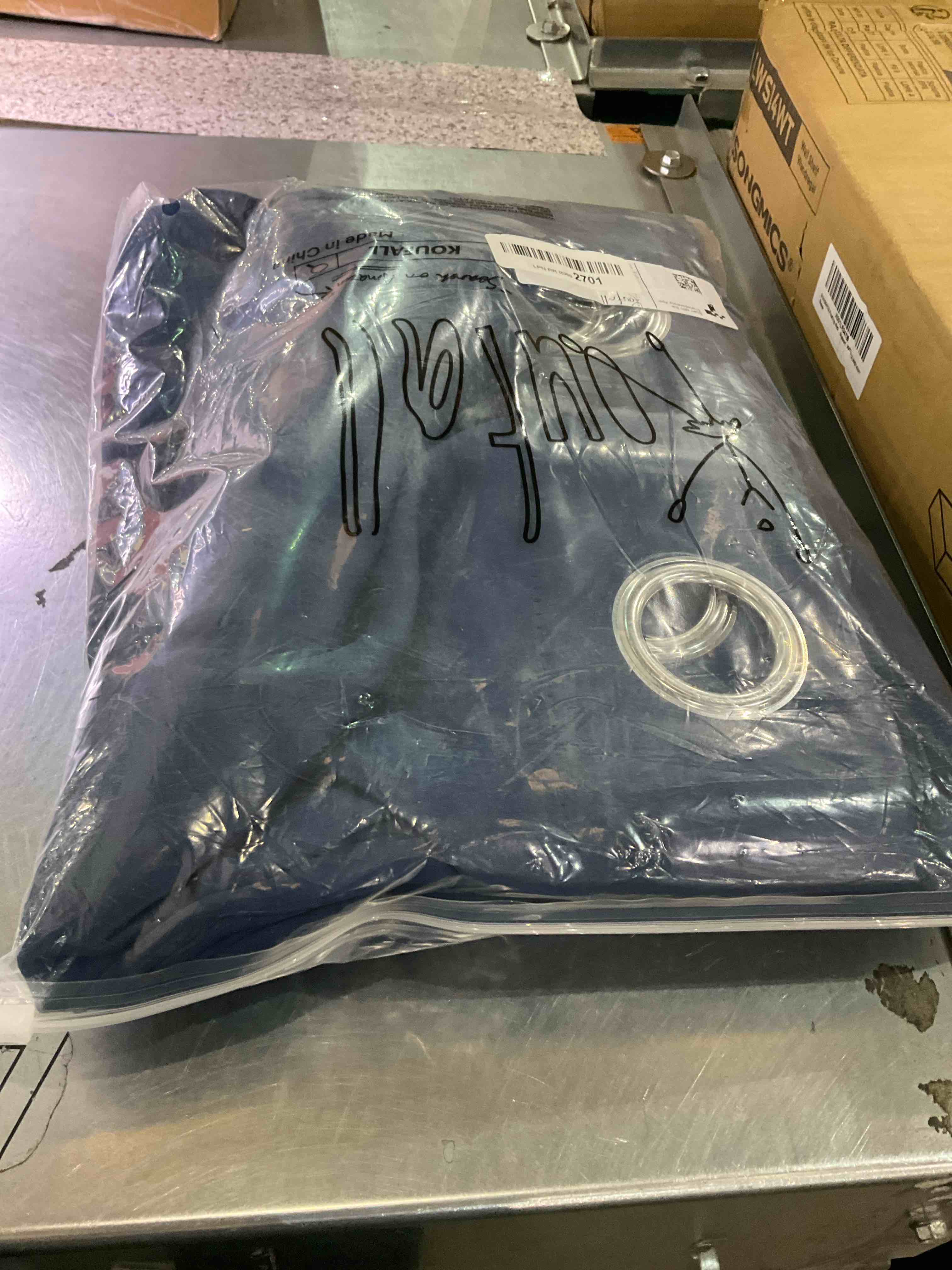 https://s3.amazonaws.com/lotting-images-prod/BargainHunt/EXS01196907_1709558934459.jpeg