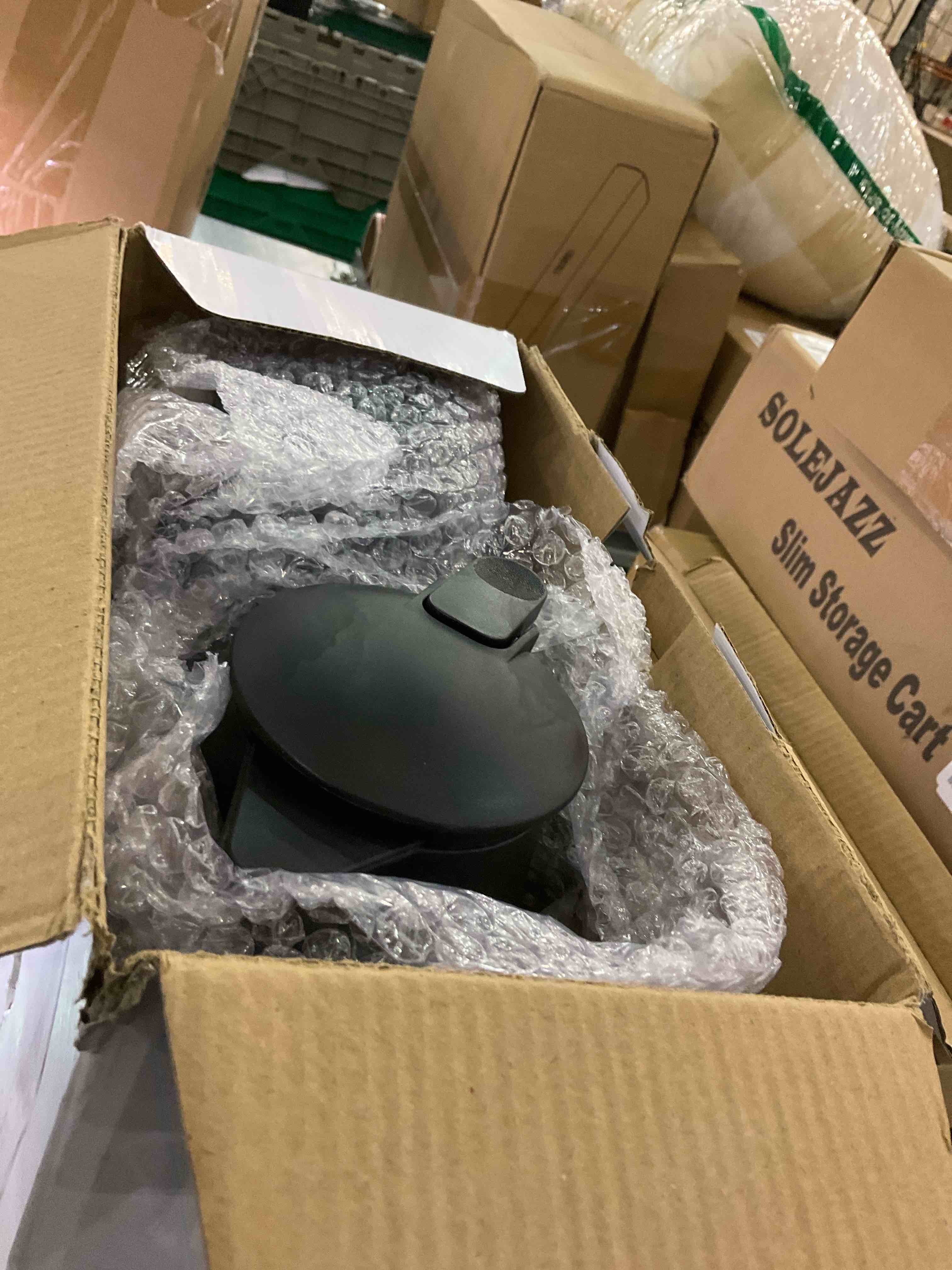 https://s3.amazonaws.com/lotting-images-prod/BargainHunt/EXS01196916_1709559970675.jpeg