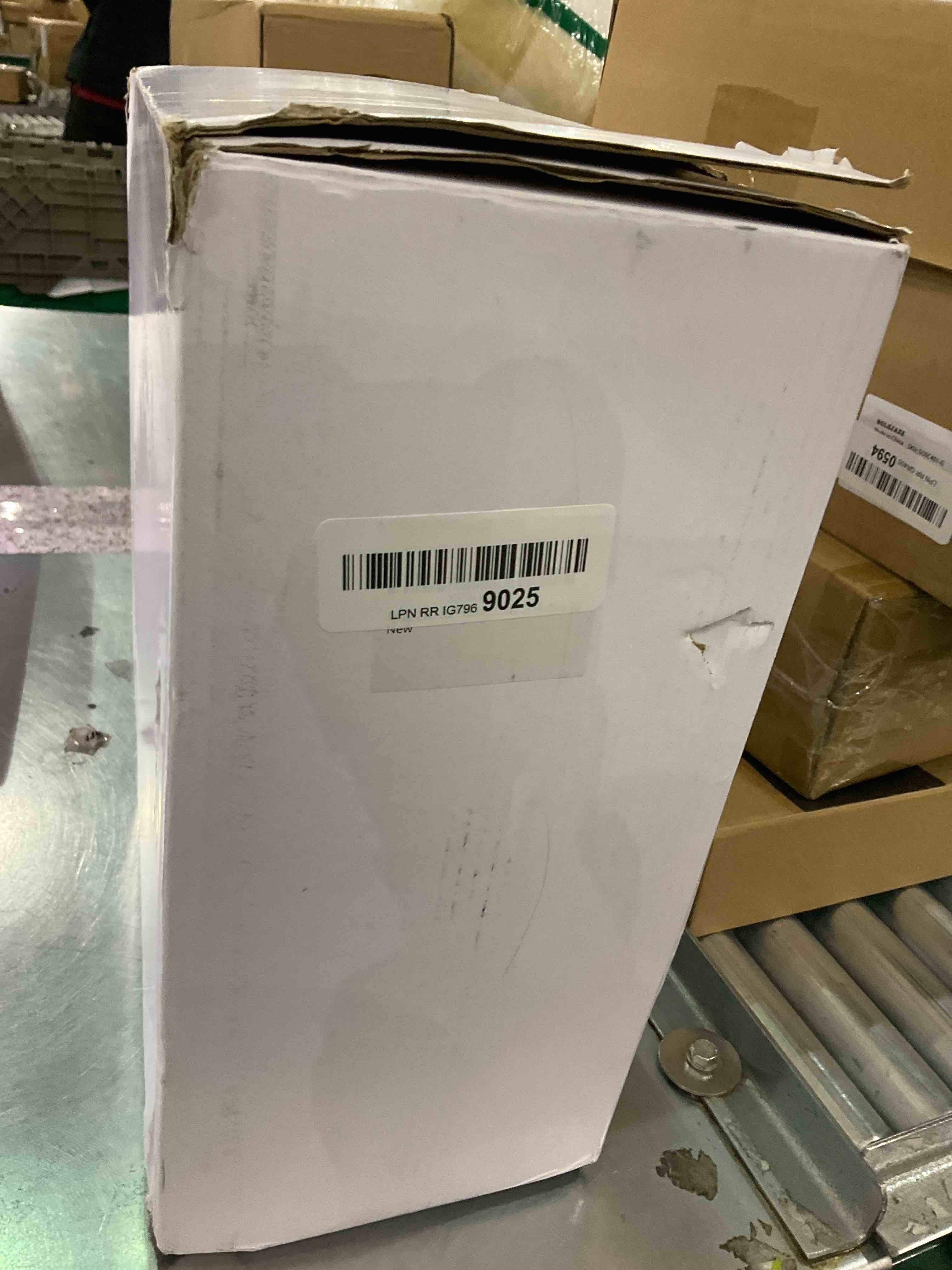 https://s3.amazonaws.com/lotting-images-prod/BargainHunt/EXS01196916_1709559977960.jpeg