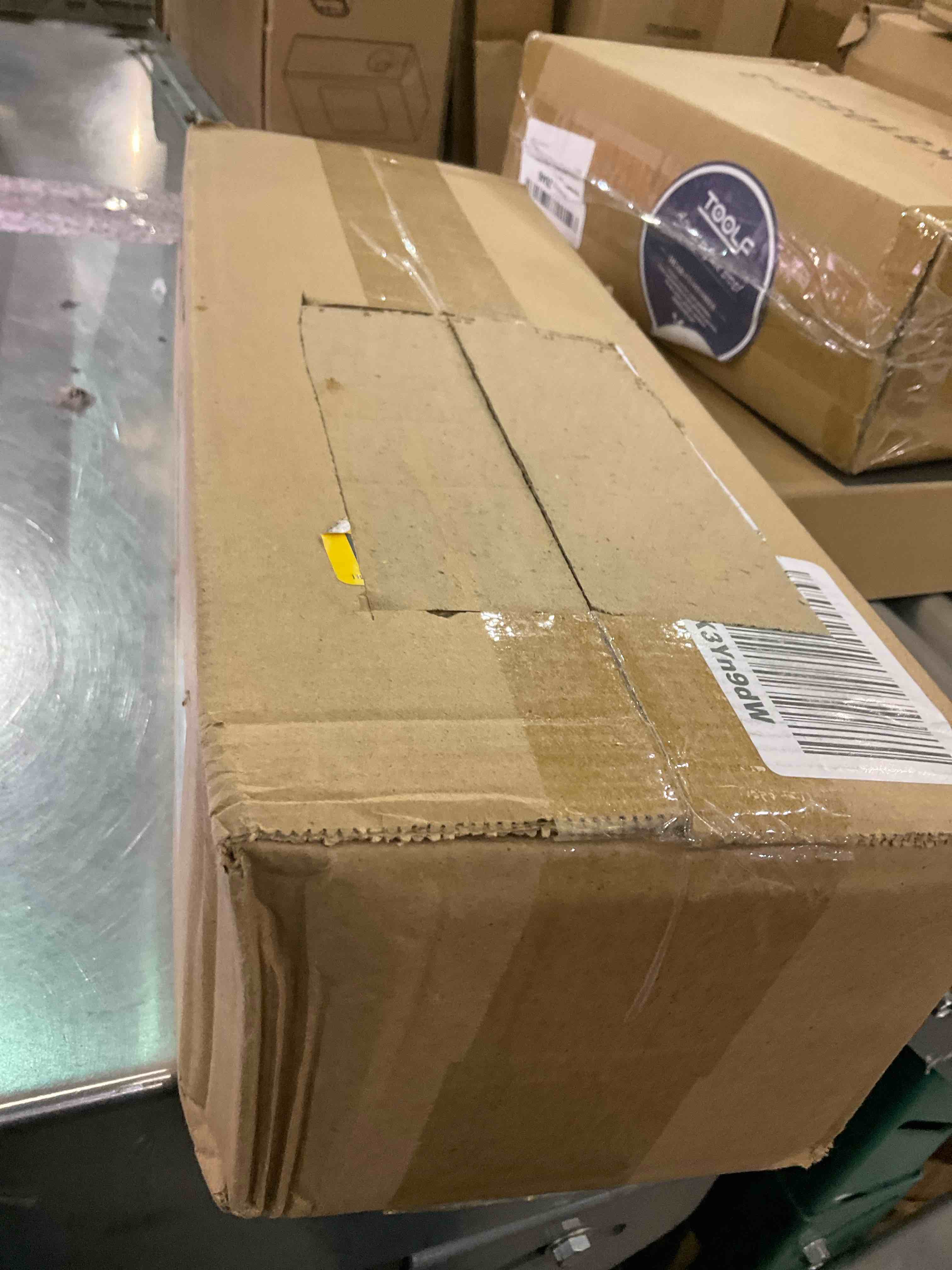 https://s3.amazonaws.com/lotting-images-prod/BargainHunt/EXS01196918_1709560041593.jpeg