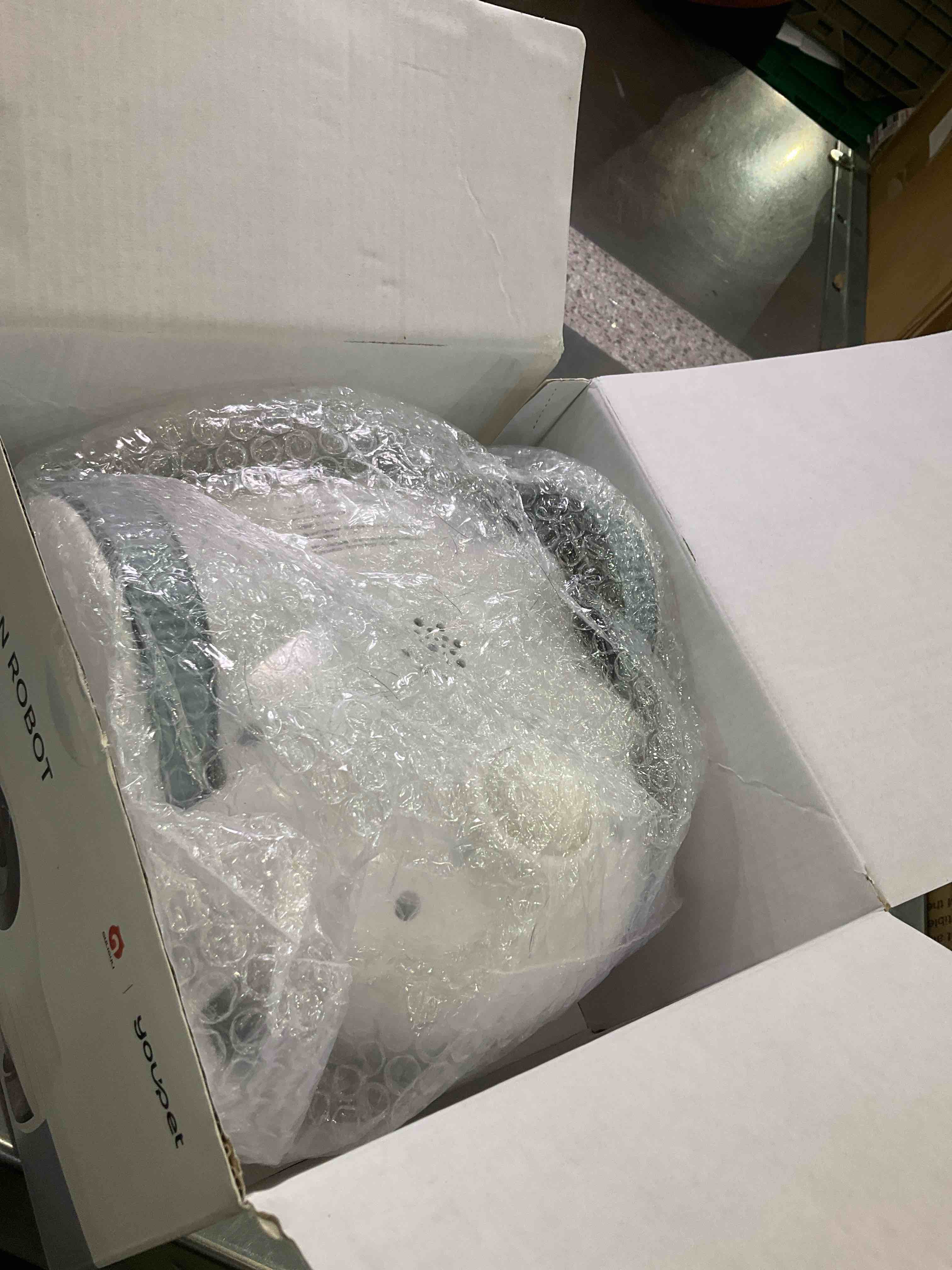 https://s3.amazonaws.com/lotting-images-prod/BargainHunt/EXS01196936_1709563572268.jpeg