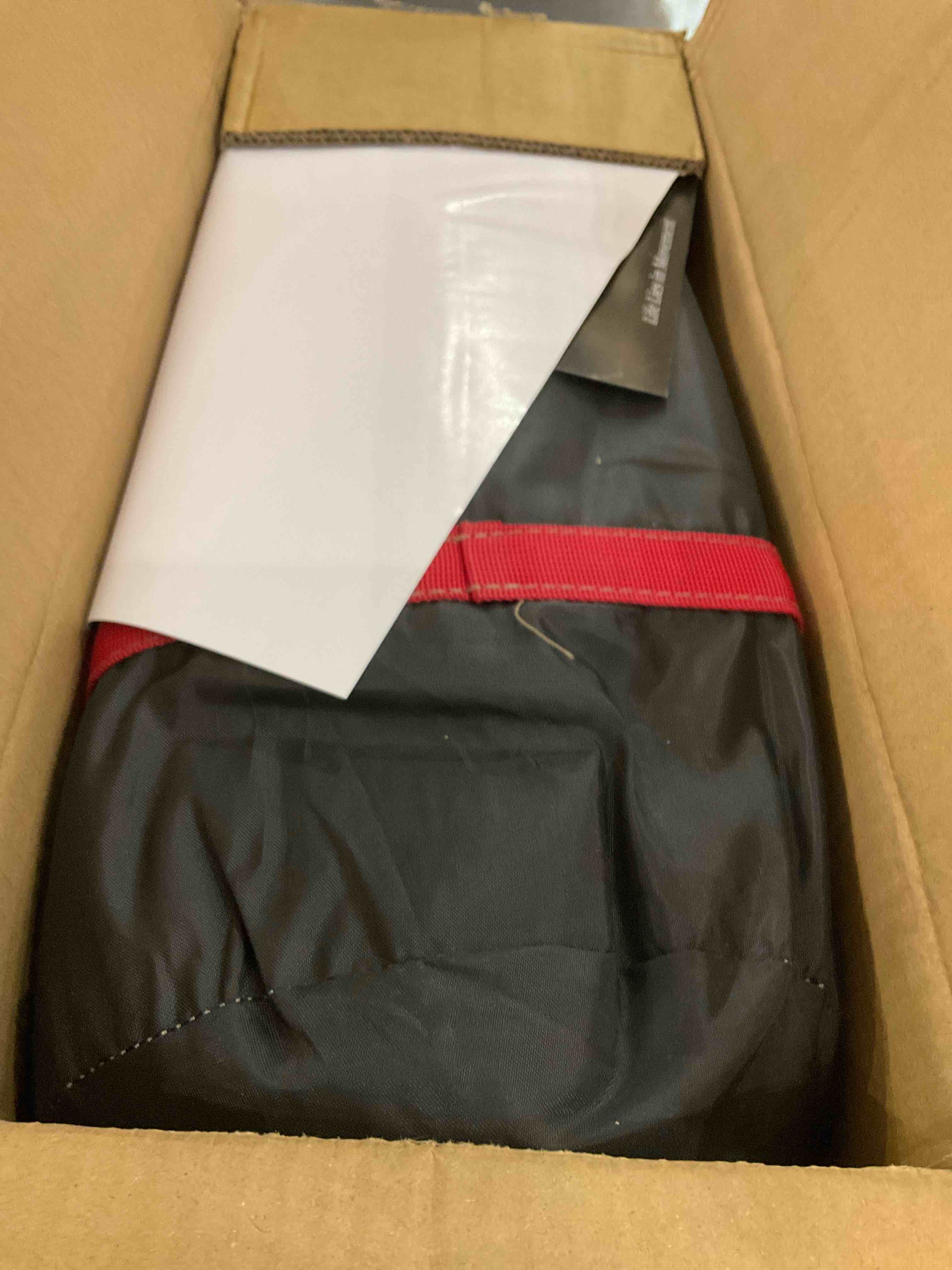 https://s3.amazonaws.com/lotting-images-prod/BargainHunt/EXS01196992_1709575126918.jpeg
