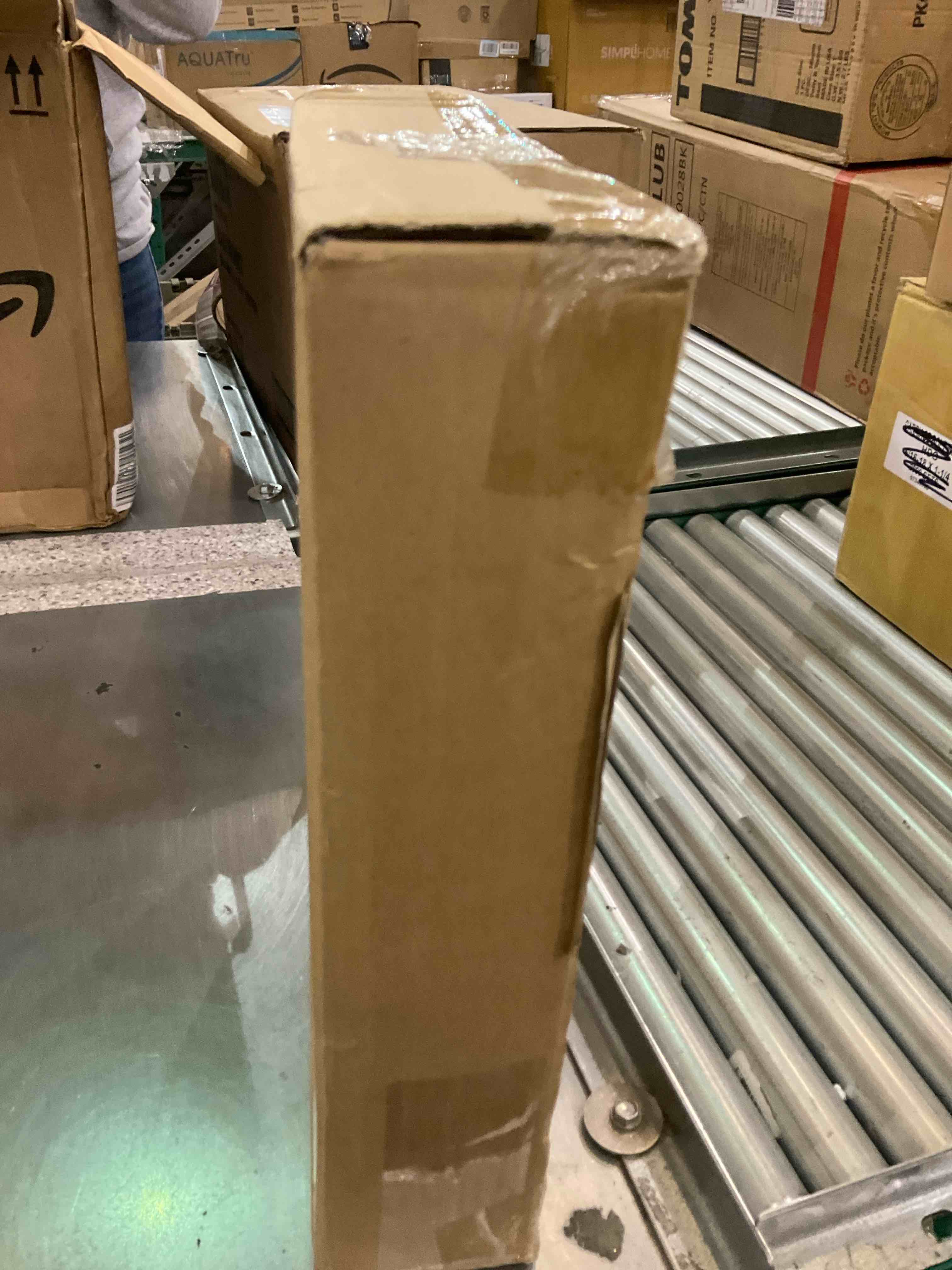 https://s3.amazonaws.com/lotting-images-prod/BargainHunt/EXS01196993_1709575305670.jpeg