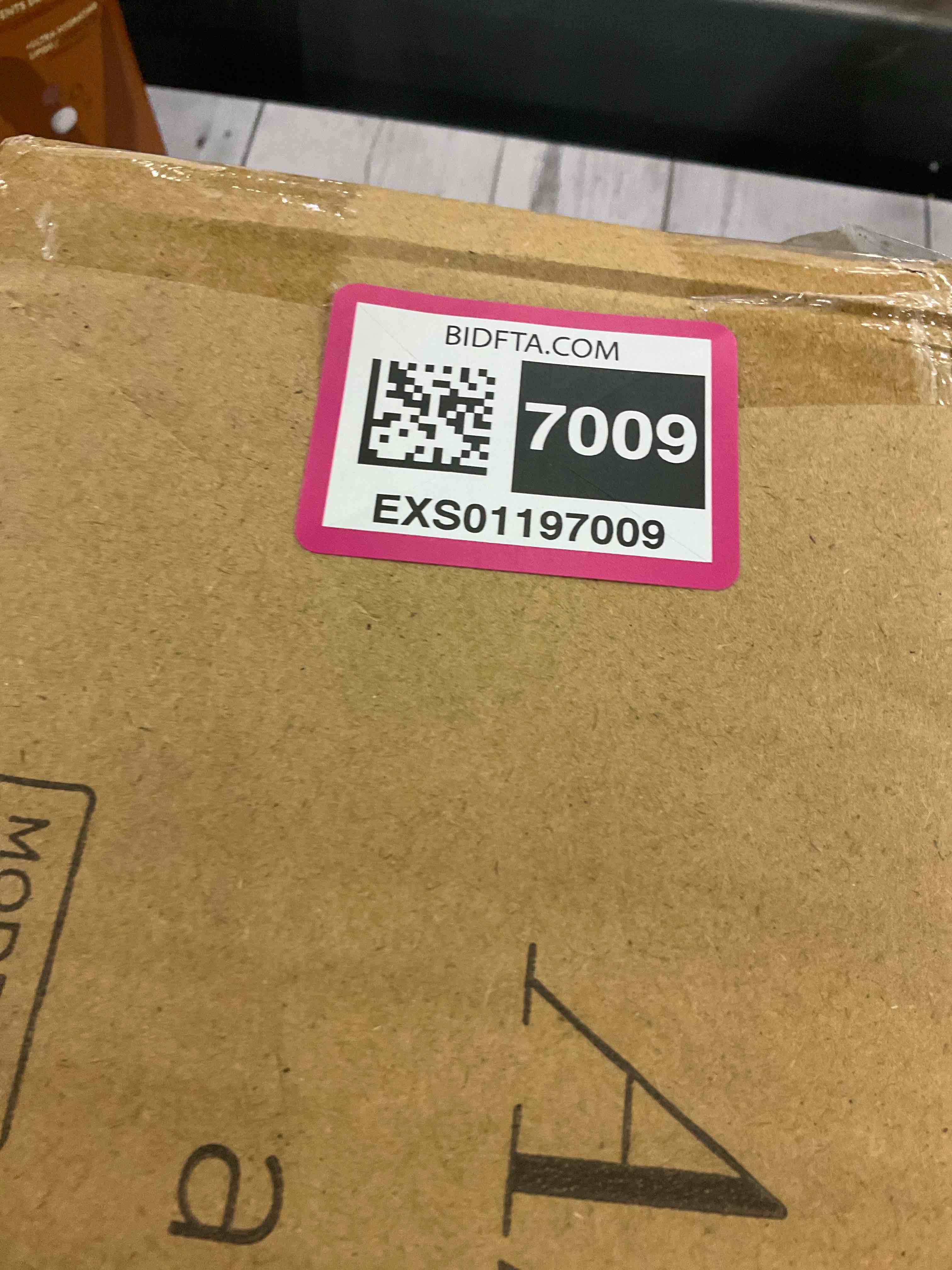 https://s3.amazonaws.com/lotting-images-prod/BargainHunt/EXS01197009_1709644678822.jpeg