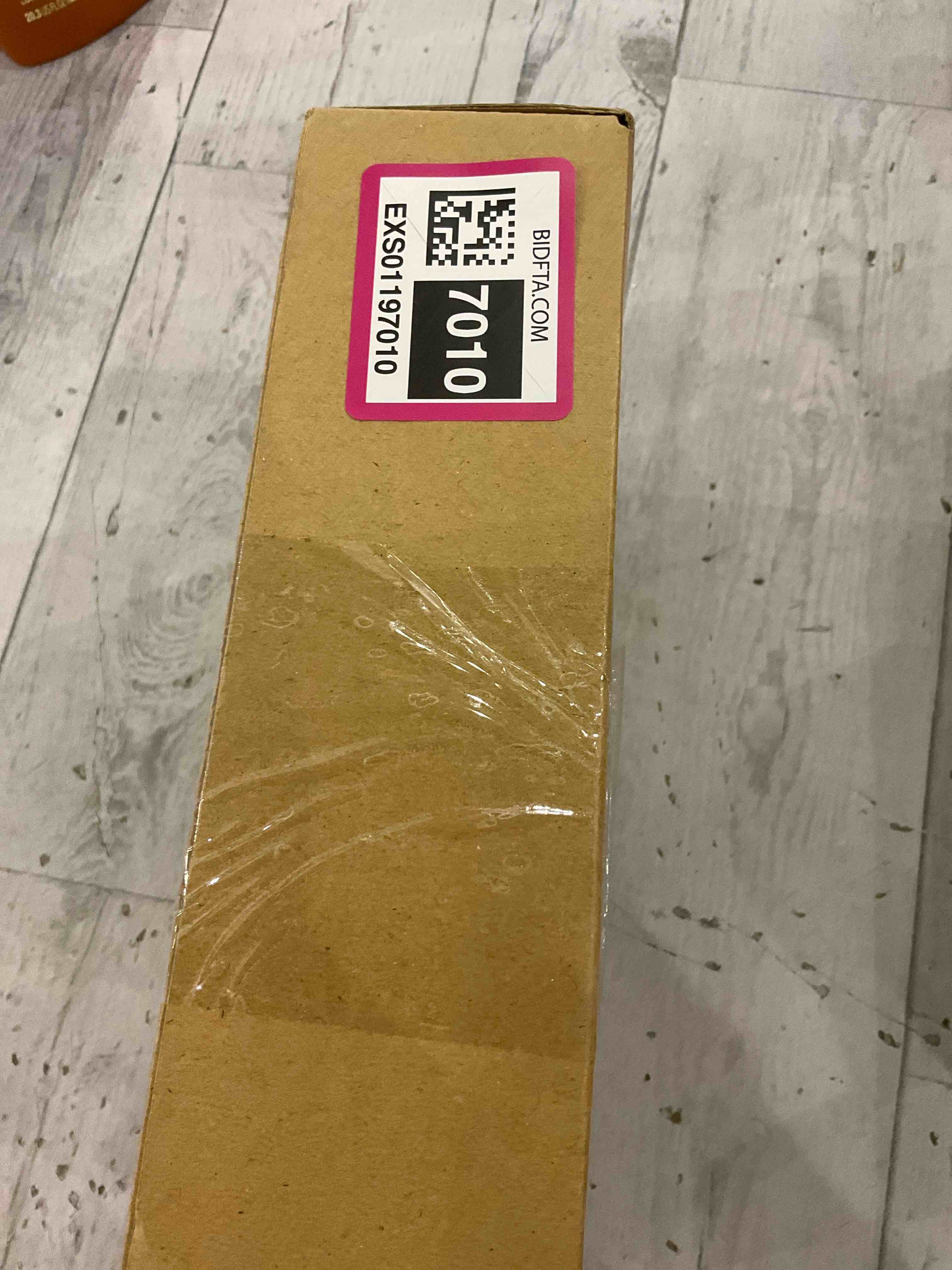 https://s3.amazonaws.com/lotting-images-prod/BargainHunt/EXS01197010_1709644855215.jpeg