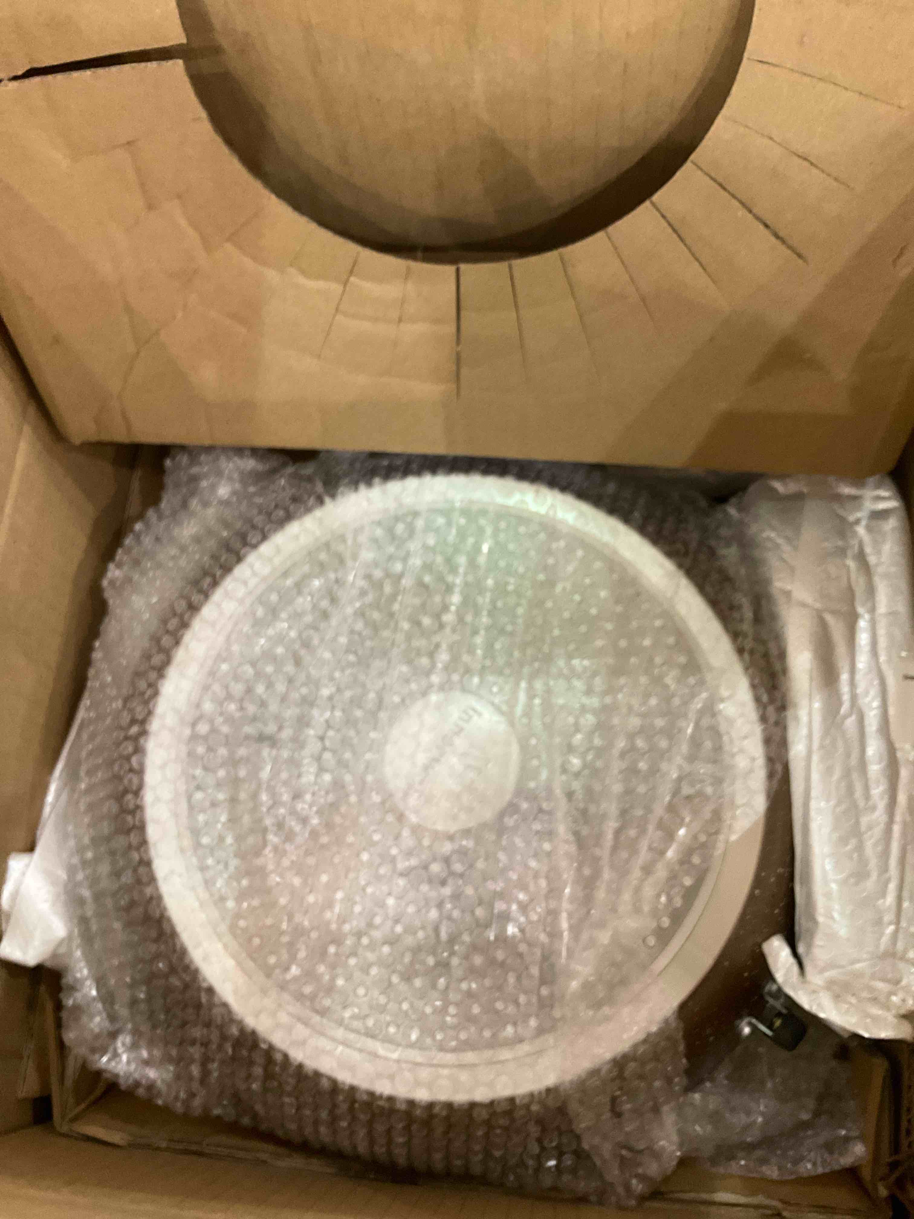 https://s3.amazonaws.com/lotting-images-prod/BargainHunt/EXS01197068_1709654447163.jpeg