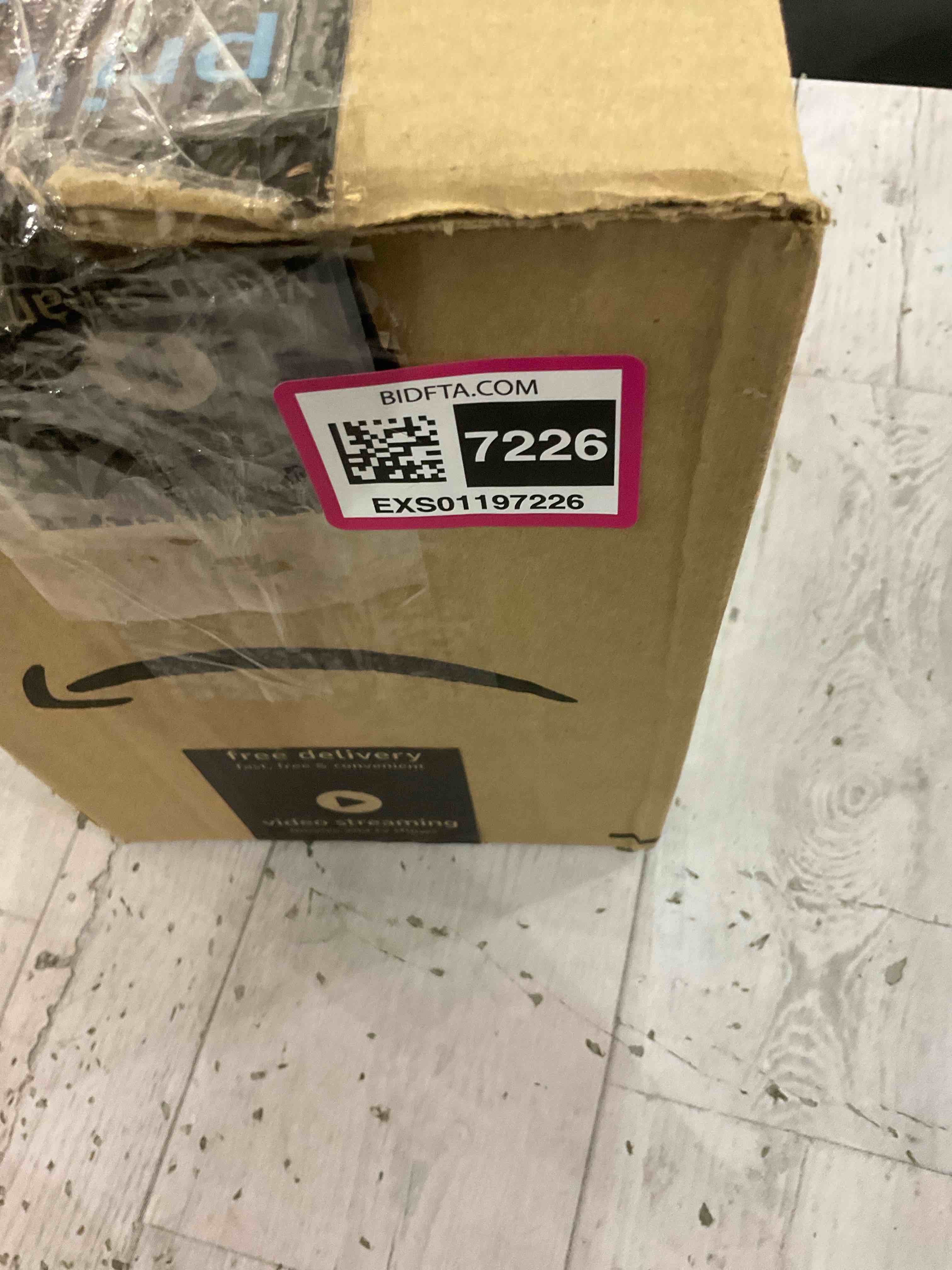 https://s3.amazonaws.com/lotting-images-prod/BargainHunt/EXS01197226_1709743924623.jpeg